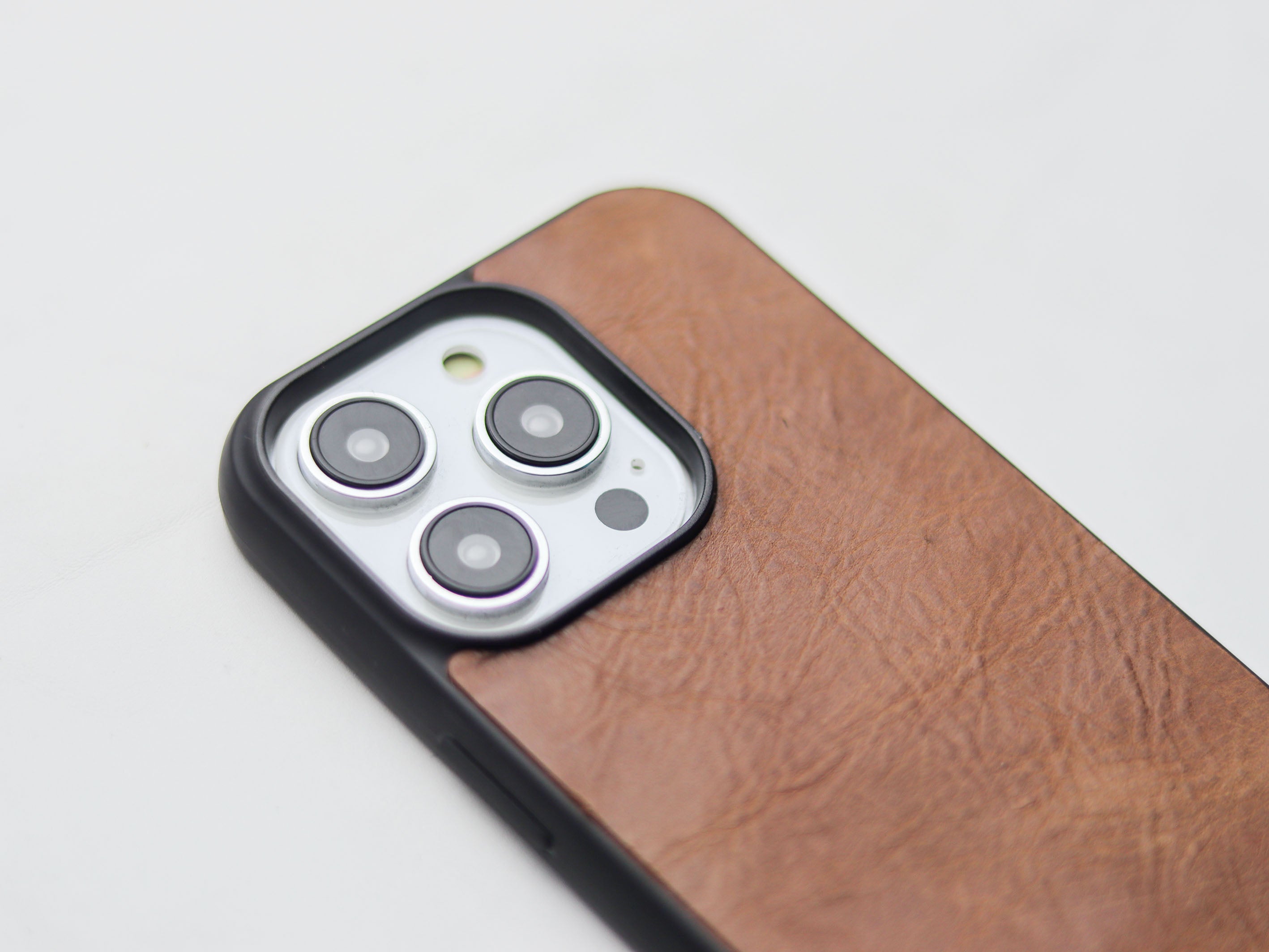 RUSTY BROWN LEATHER (LARGE SCALE) - CLASSIC PHONE CASE