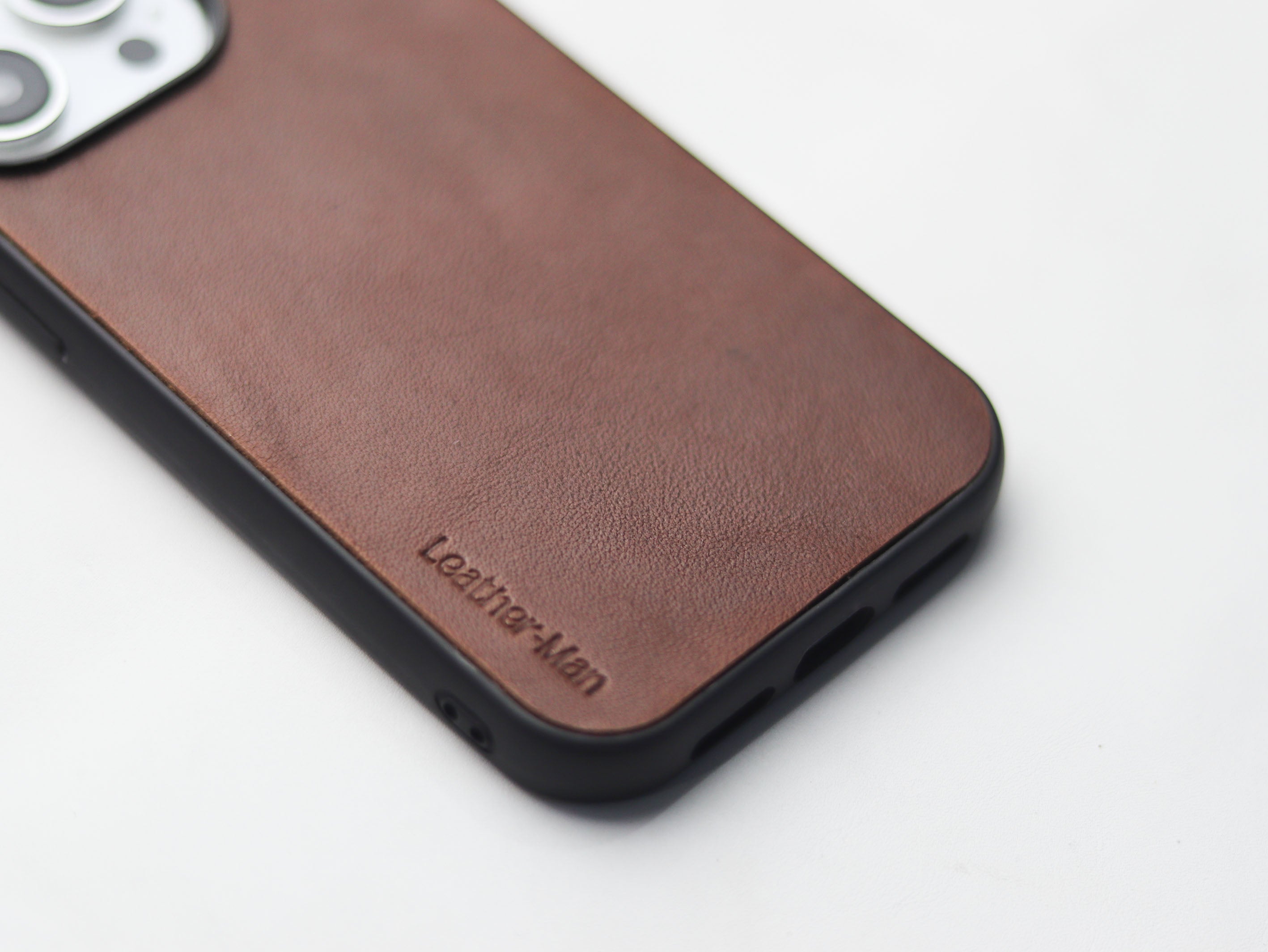 CHESTNUT BROWN LEATHER - CLASSIC PHONE CASE