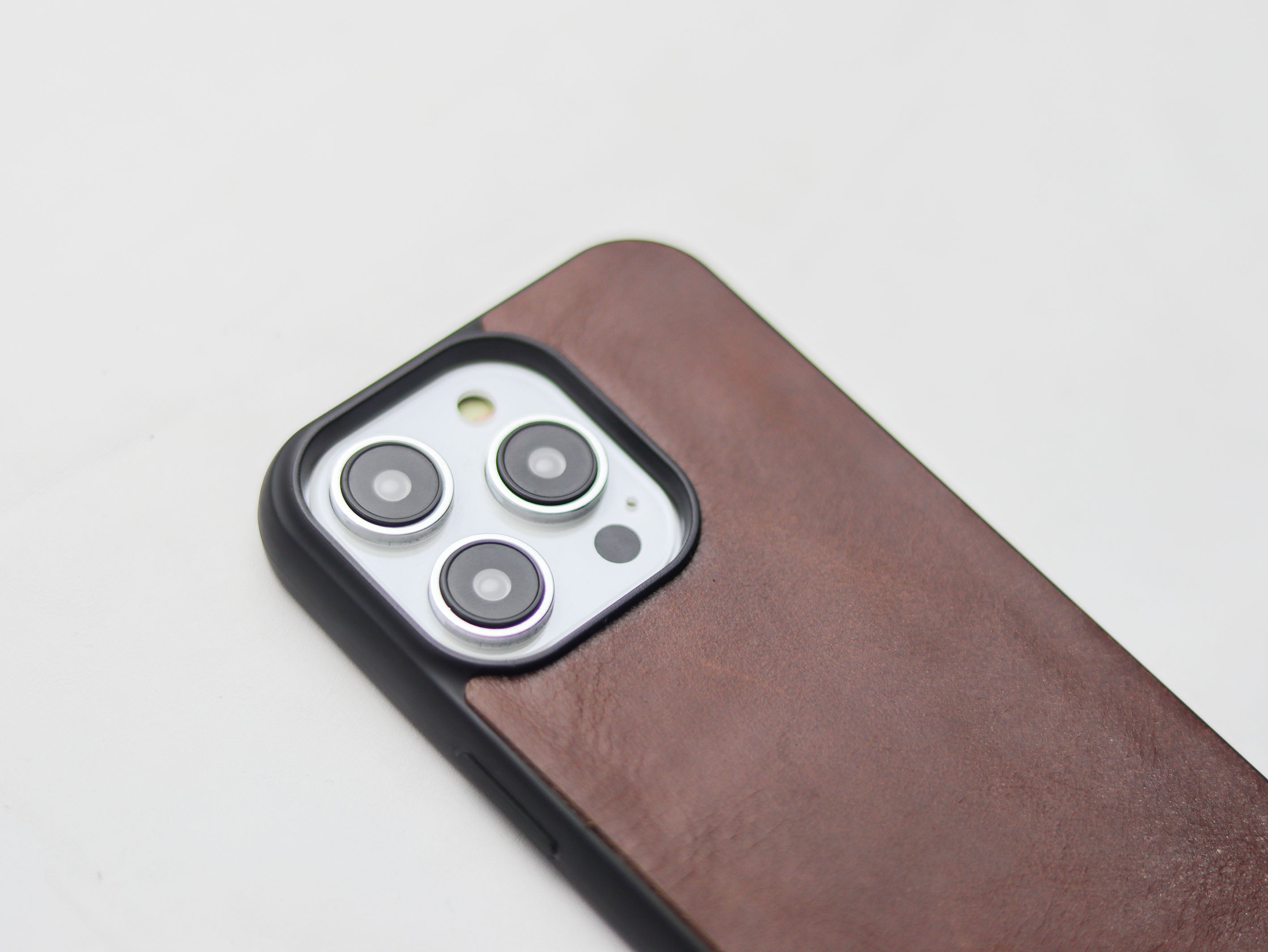 WHISKY BROWN LEATHER - CLASSIC PHONE CASE