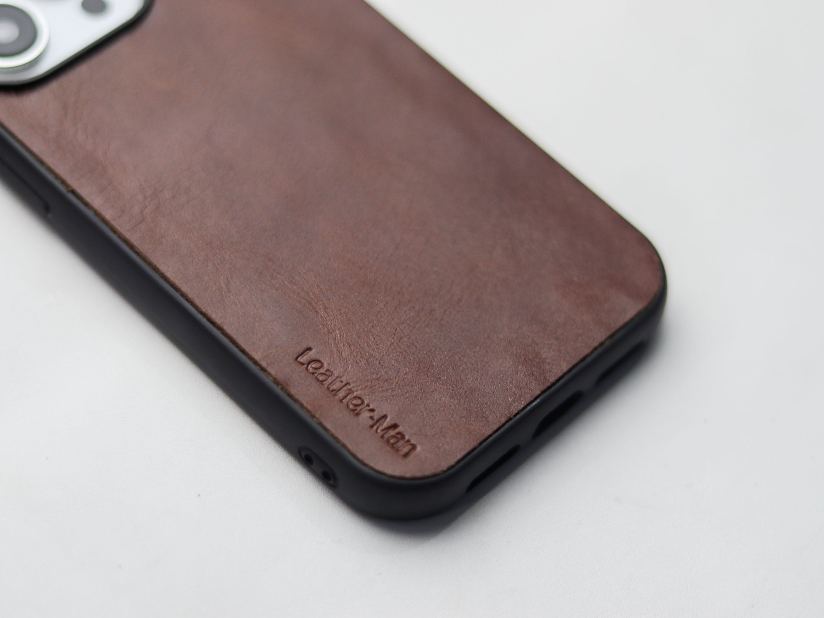 WHISKY BROWN LEATHER - CLASSIC PHONE CASE