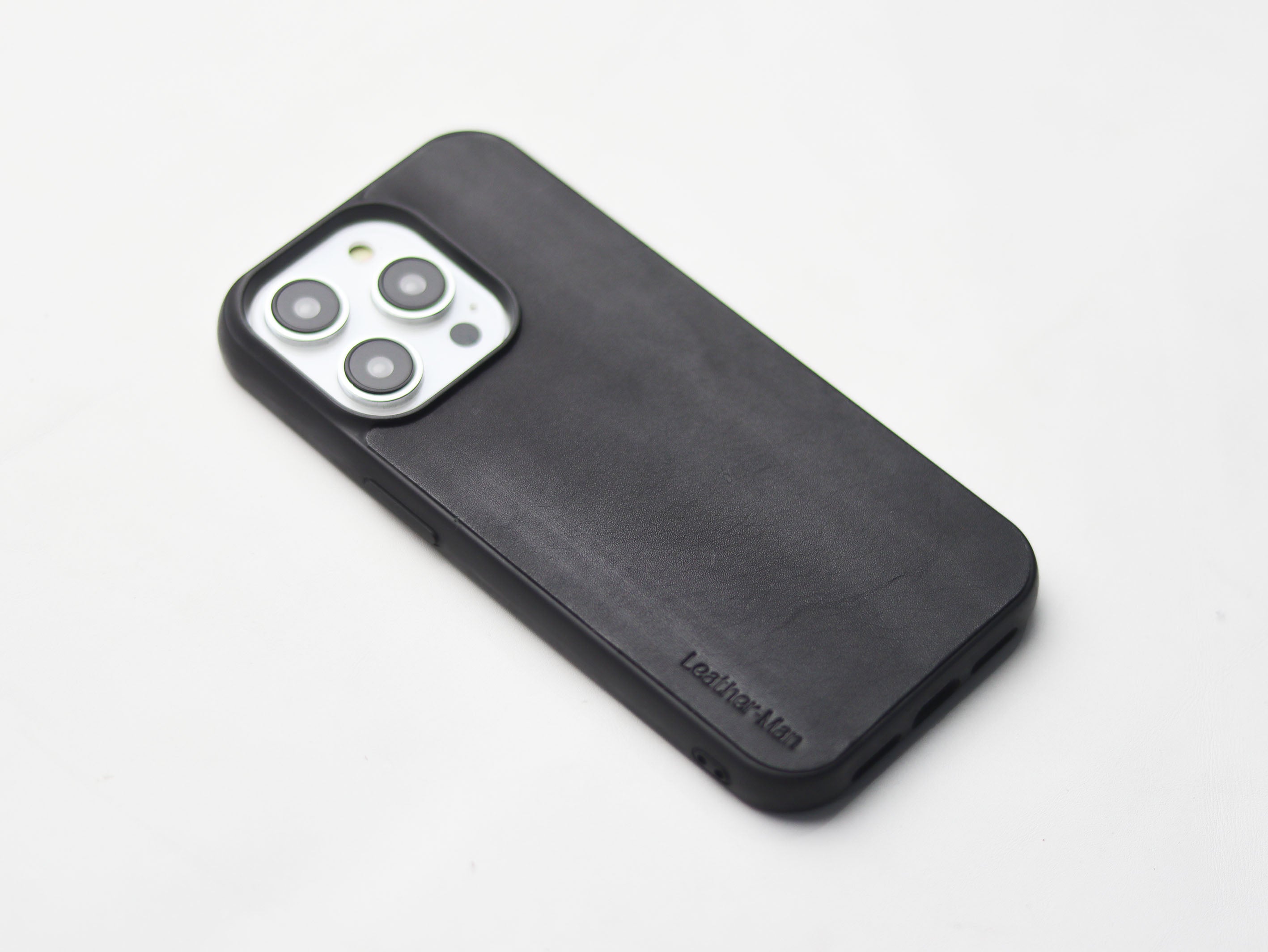 PHANTOM BLACK  LEATHER - CLASSIC PHONE CASE