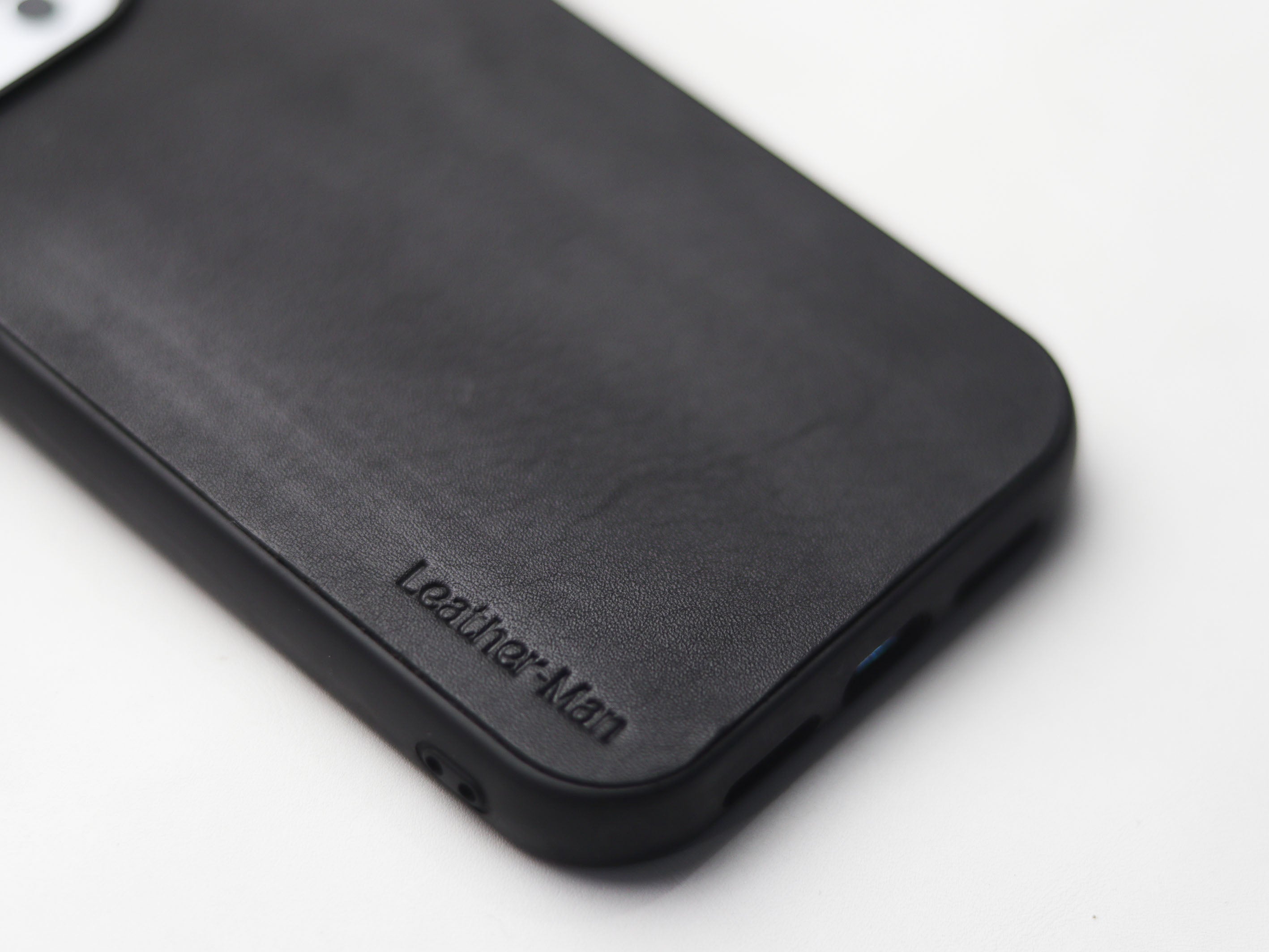 PHANTOM BLACK  LEATHER - CLASSIC PHONE CASE