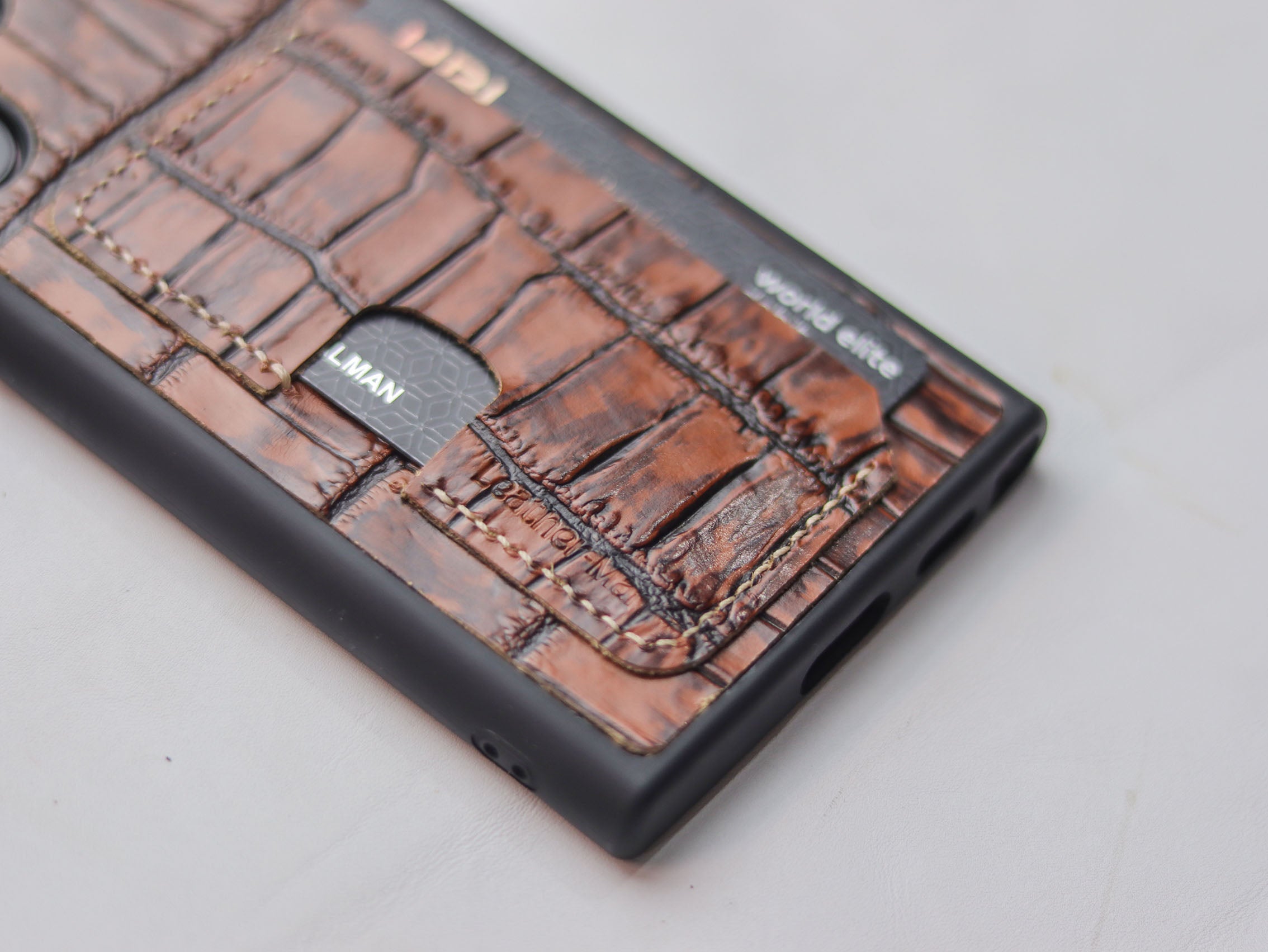 BROWN CROCO (LARGE SCALE) LEATHER WALLET PHONE CASE