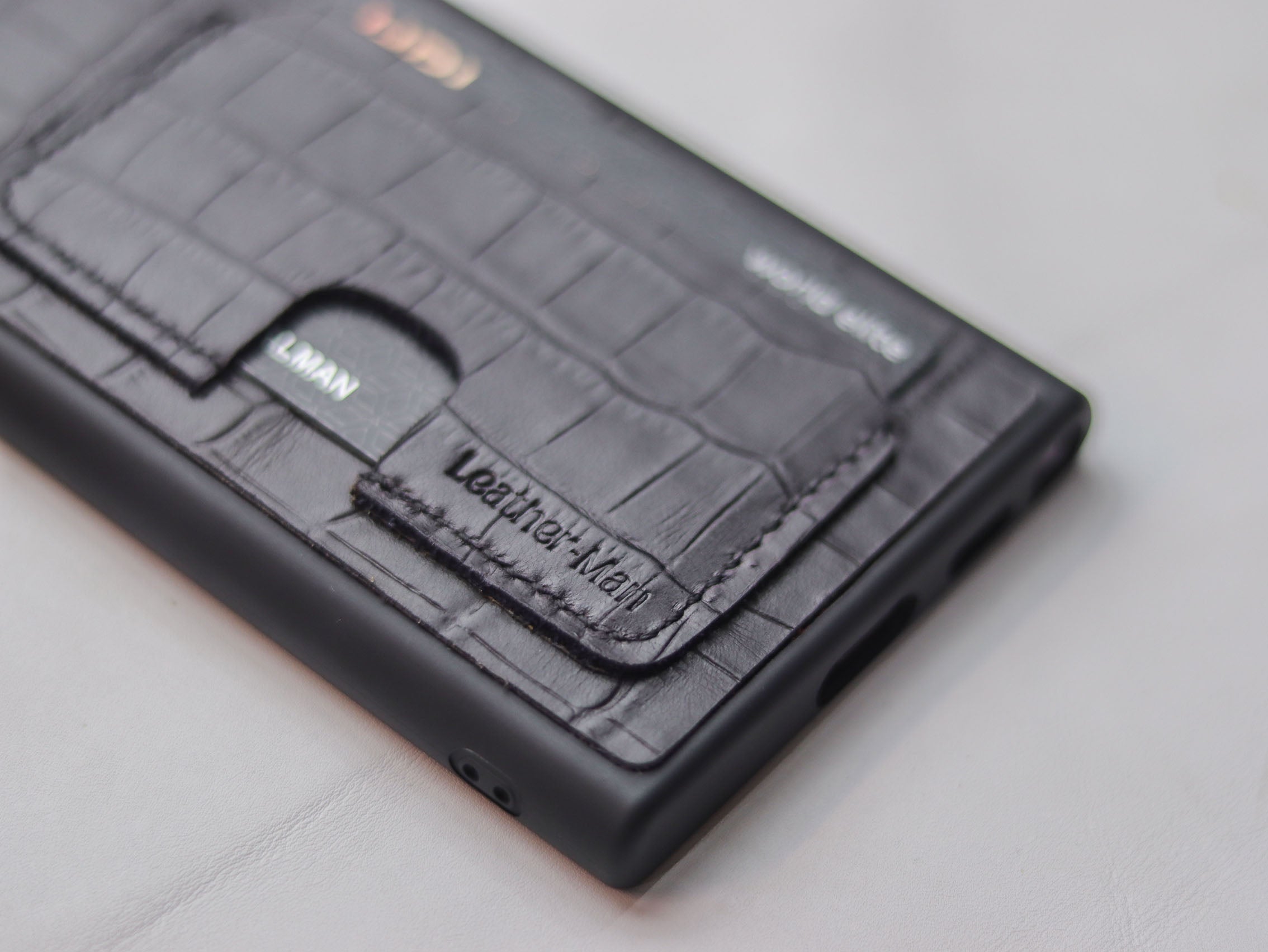 BLACK CROCO LEATHER WALLET PHONE CASE