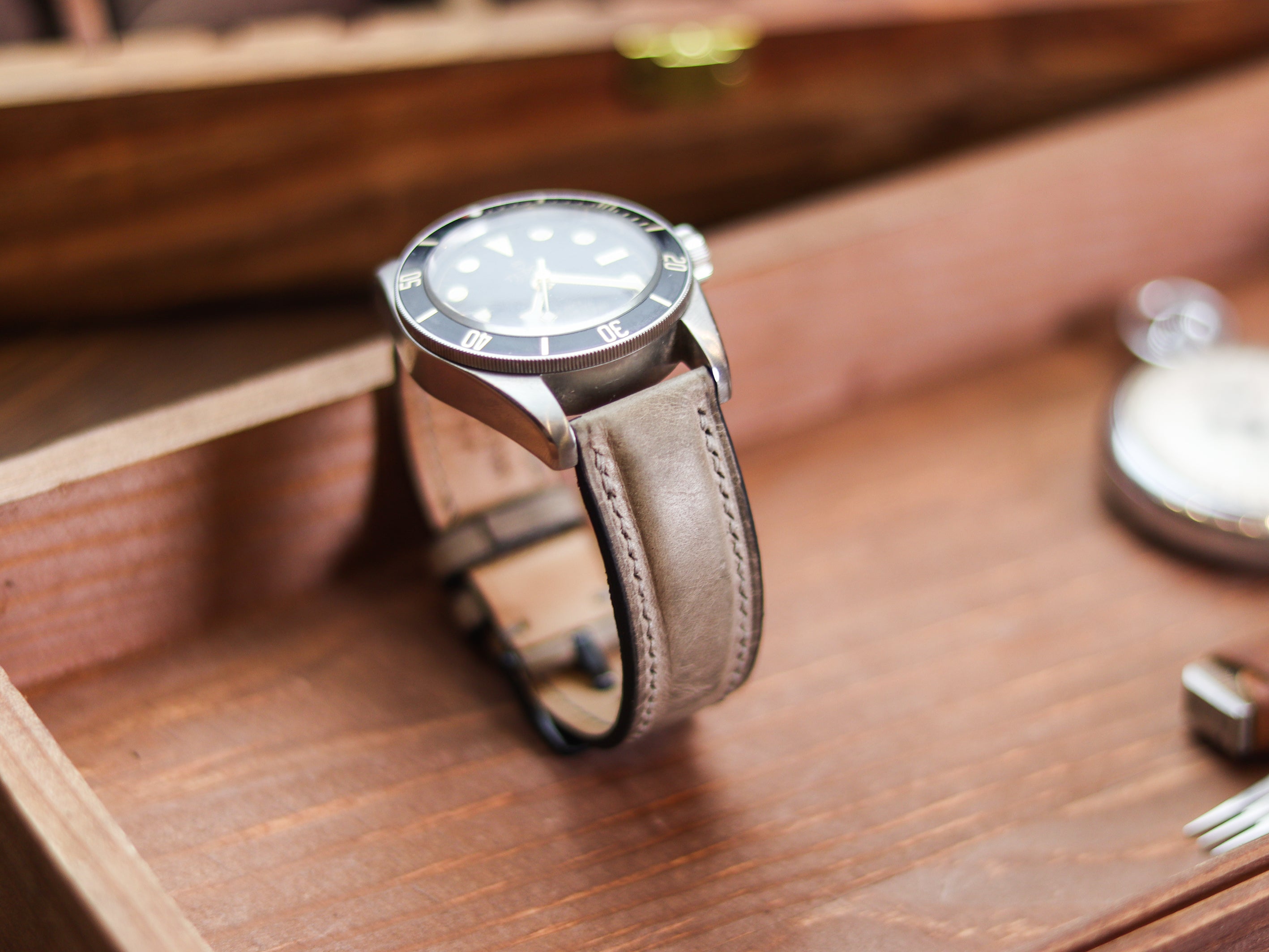 PLATINUM GRAY CALF LEATHER WATCH STRAPS - PADDED