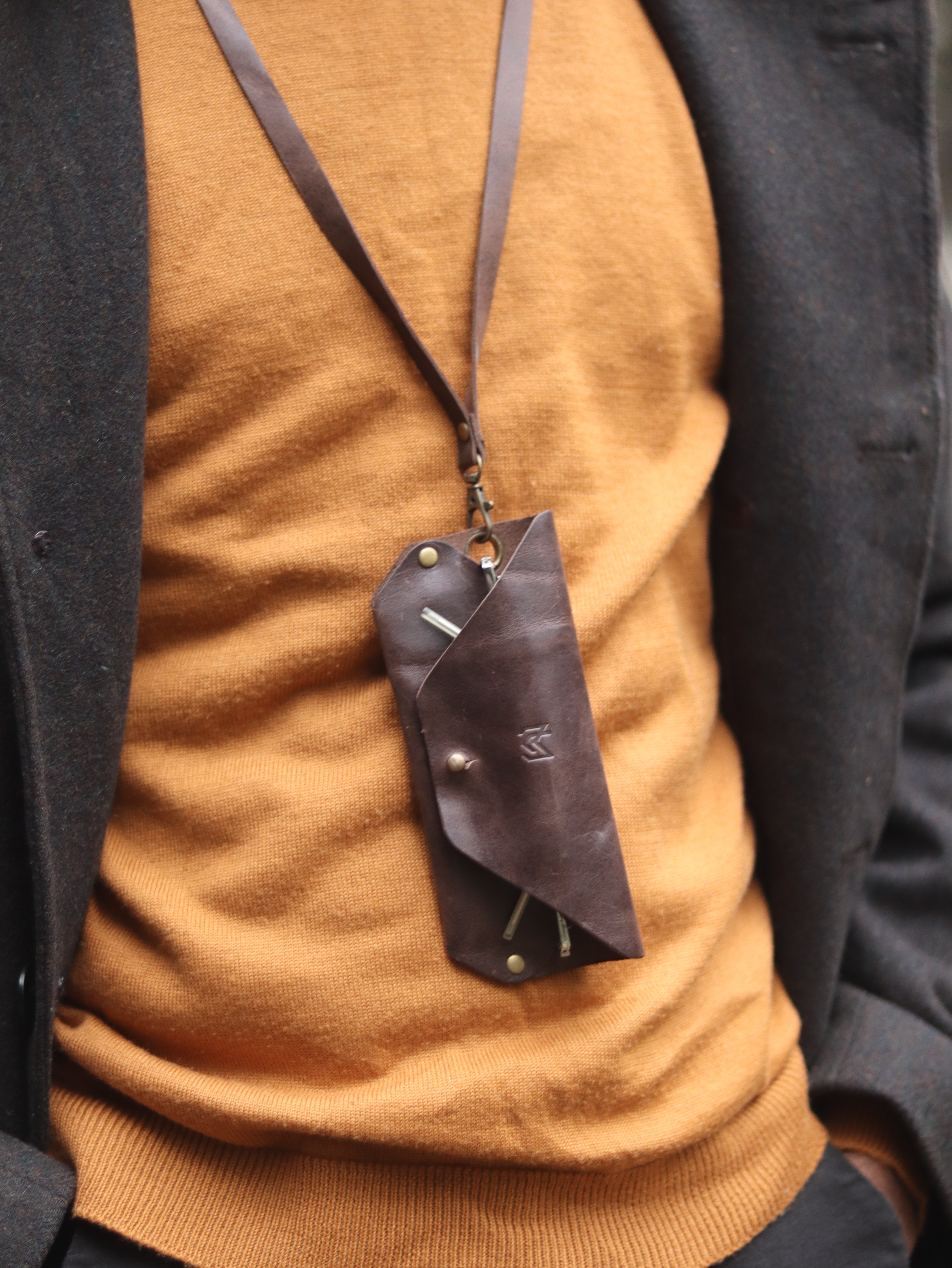 SG-1 SUNGLASSES CASE - WALNUT BROWN LEATHER