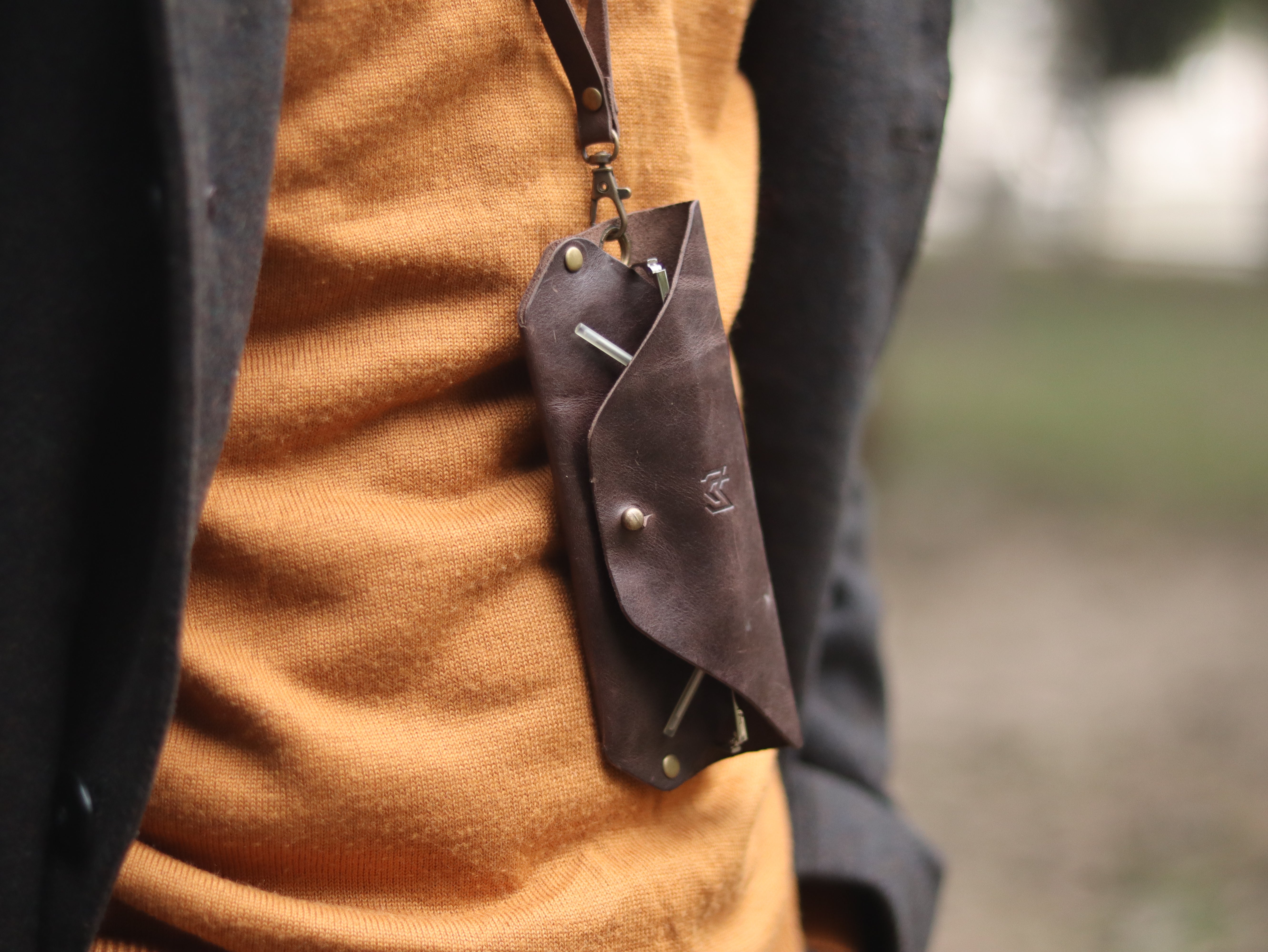 SG-1 SUNGLASSES CASE - WALNUT BROWN LEATHER