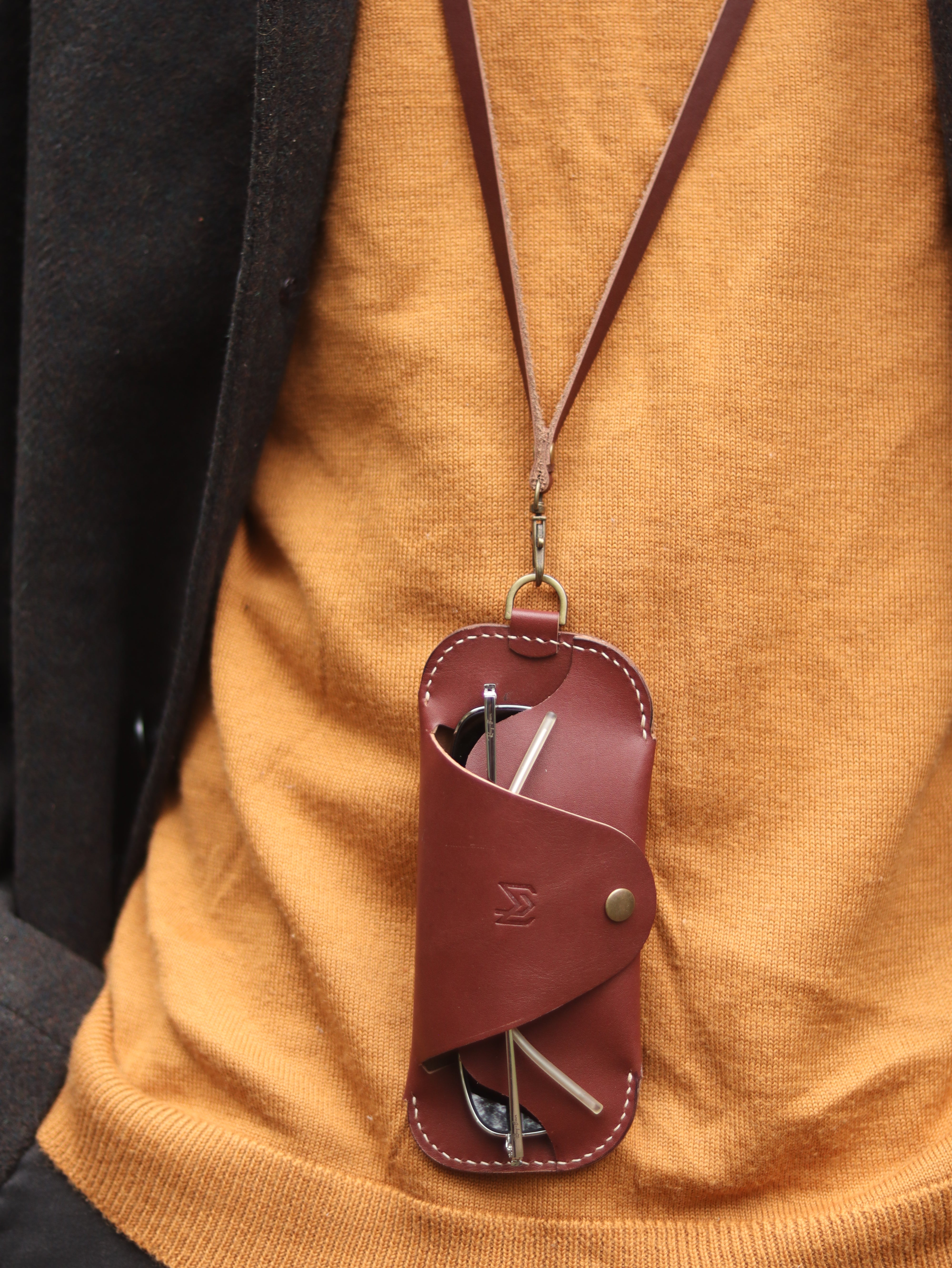 SG-2 SUNGLASSES CASE - CHESTNUT BROWN LEATHER