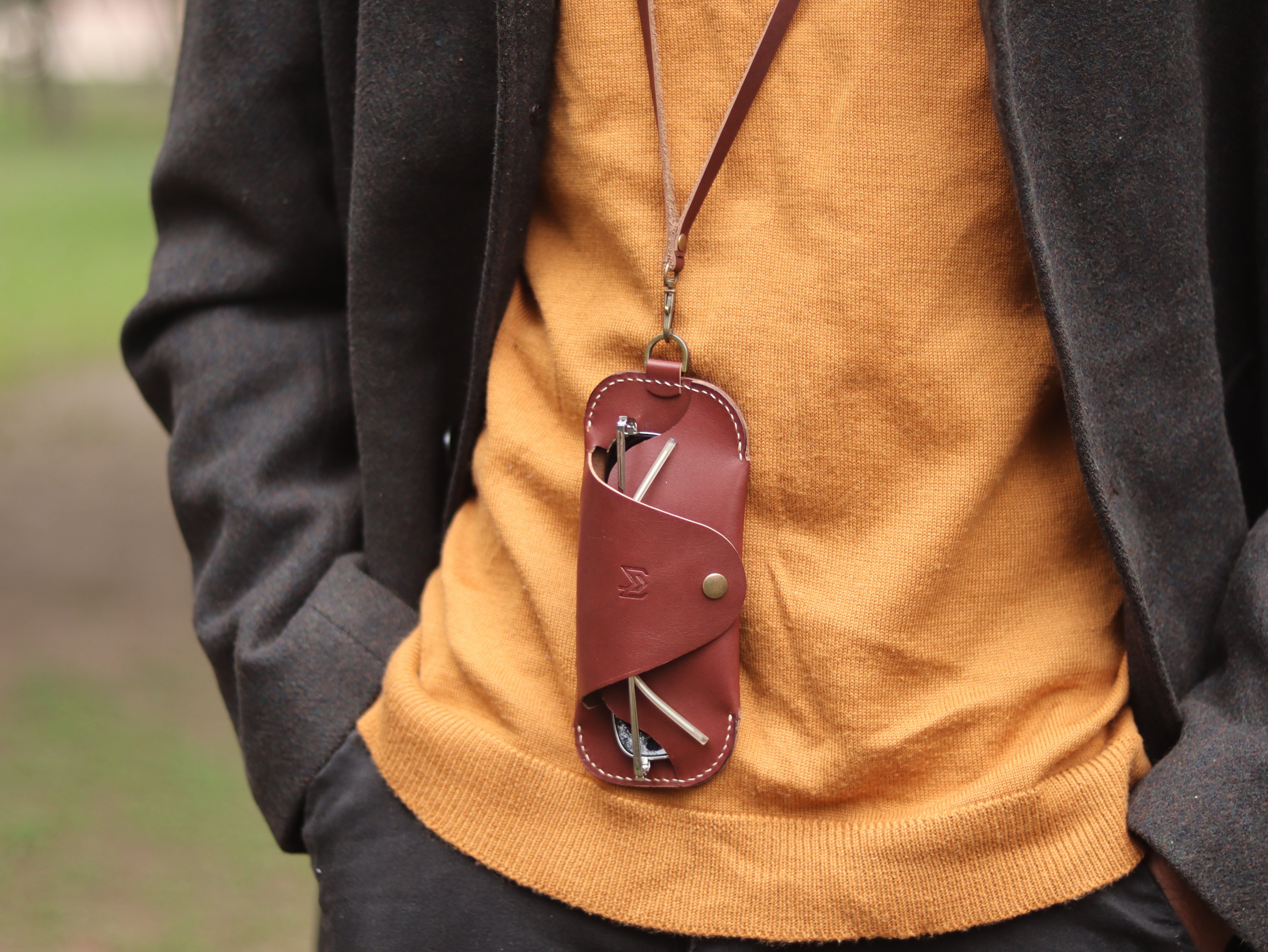 SG-2 SUNGLASSES CASE - CHESTNUT BROWN LEATHER