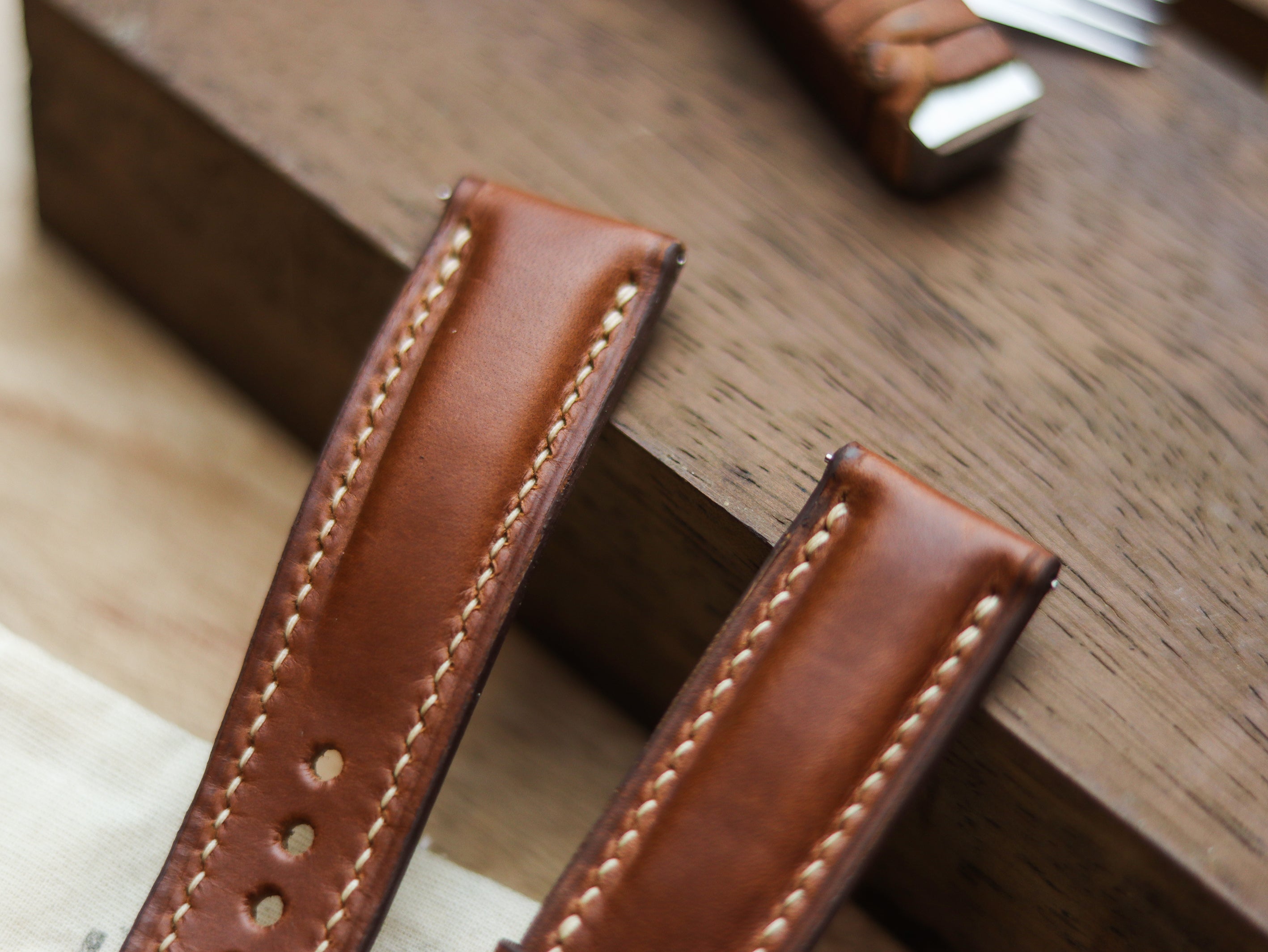 GINGERBREAD BROWN CALF LEATHER WATCH STRAPS - PADDED