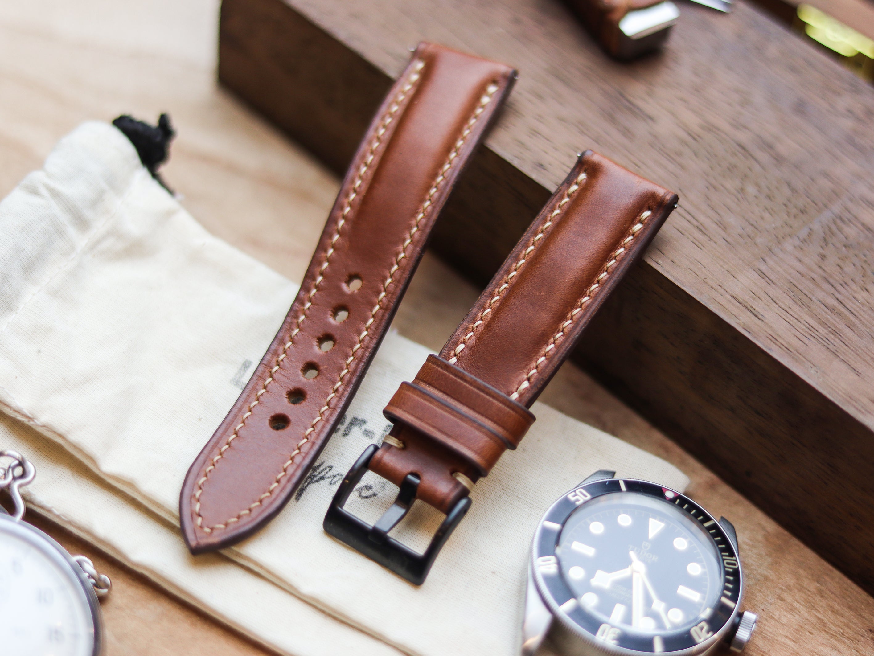 GINGERBREAD BROWN CALF LEATHER WATCH STRAPS - PADDED