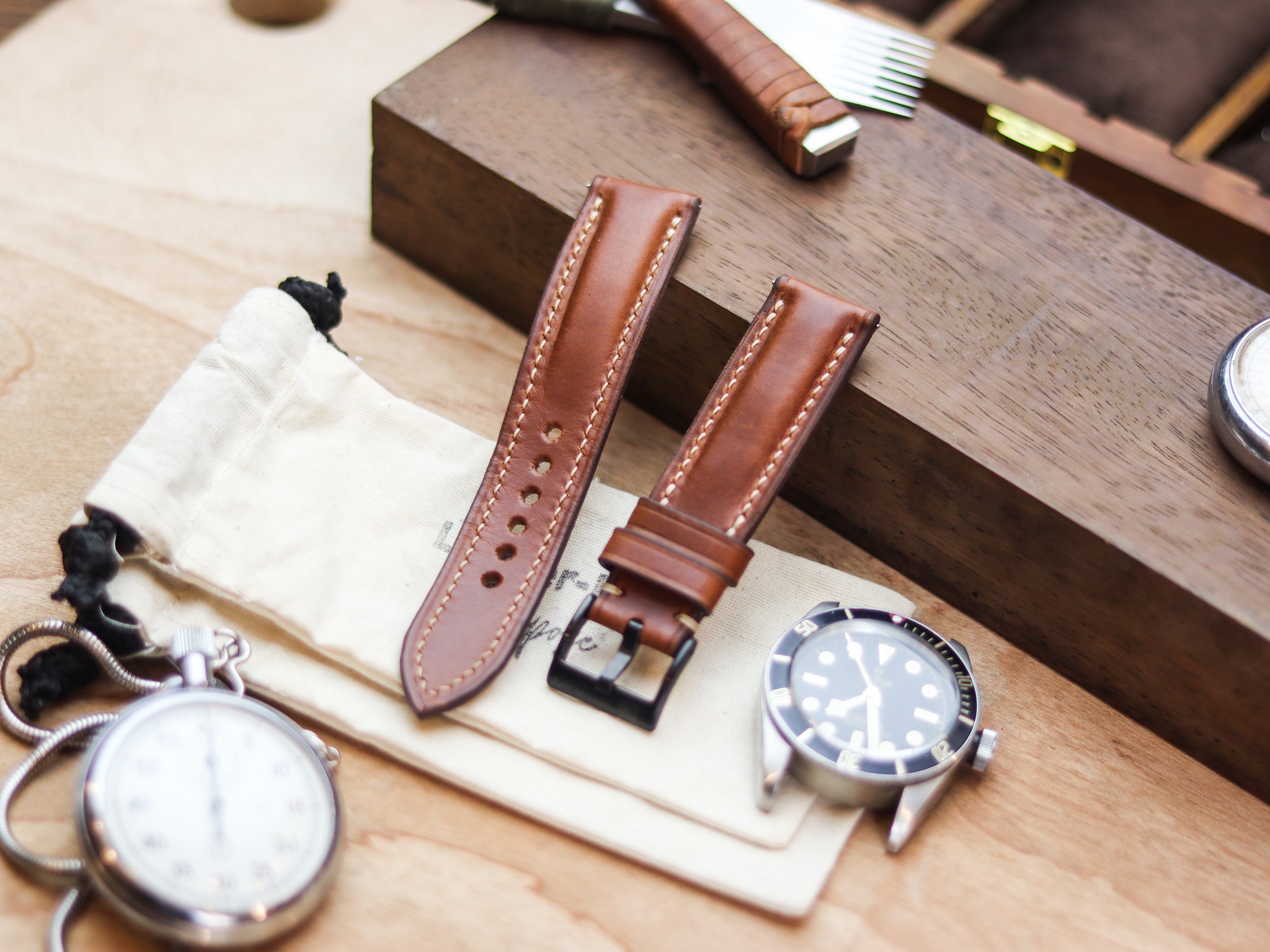 GINGERBREAD BROWN CALF LEATHER WATCH STRAPS - PADDED
