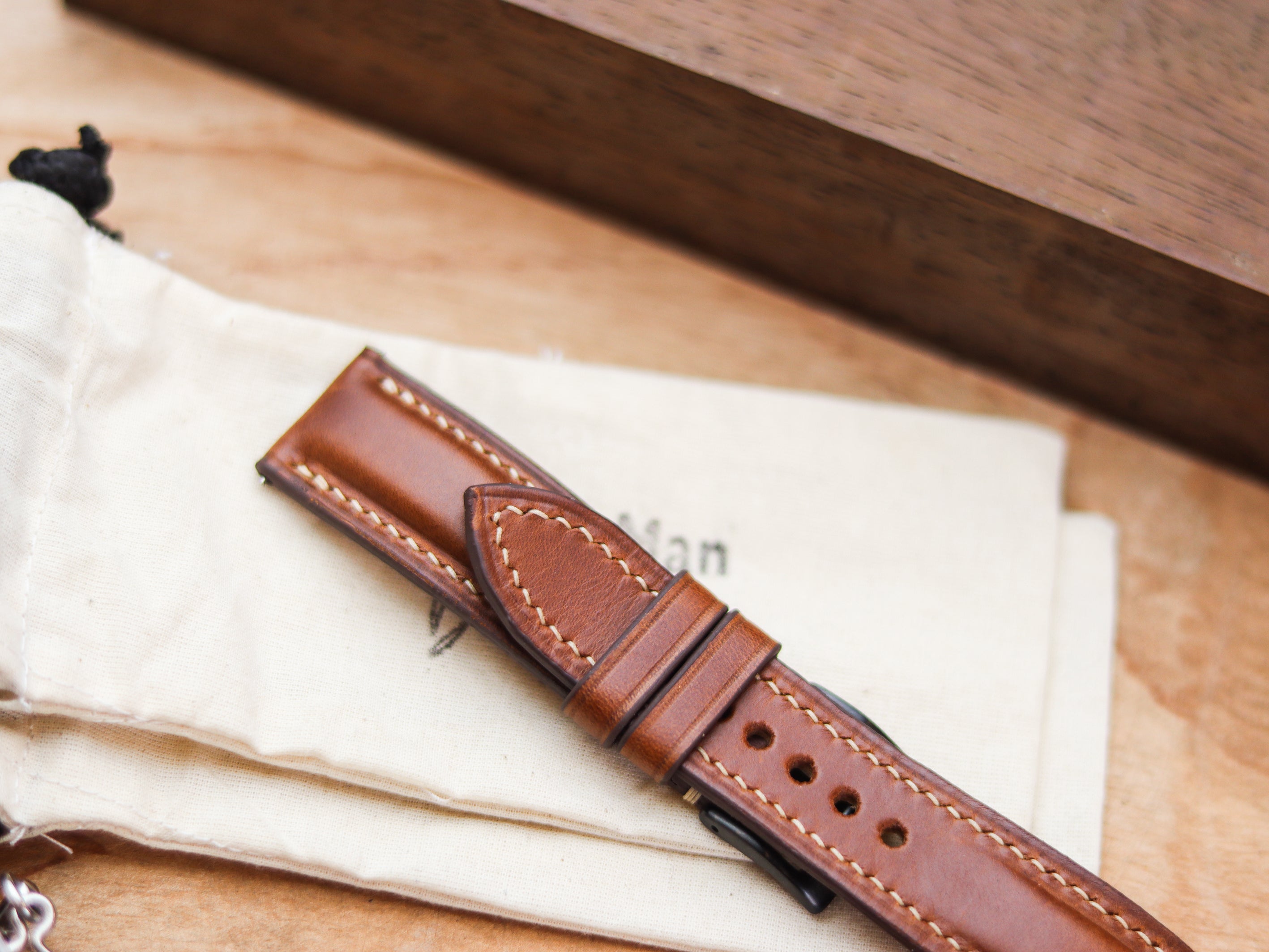 GINGERBREAD BROWN CALF LEATHER WATCH STRAPS - PADDED