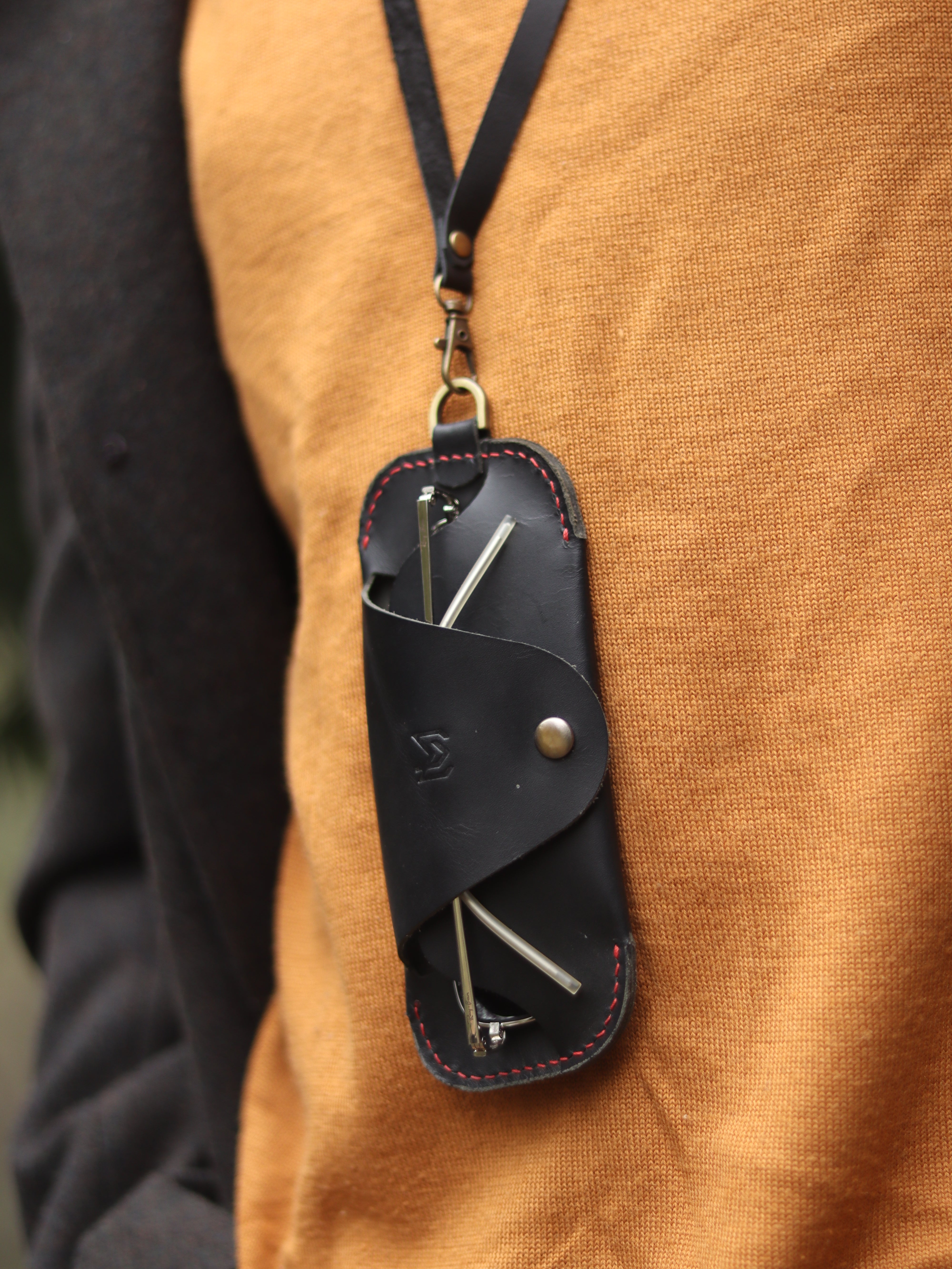 SG-2 SUNGLASSES CASE - PHANTOM BLACK LEATHER