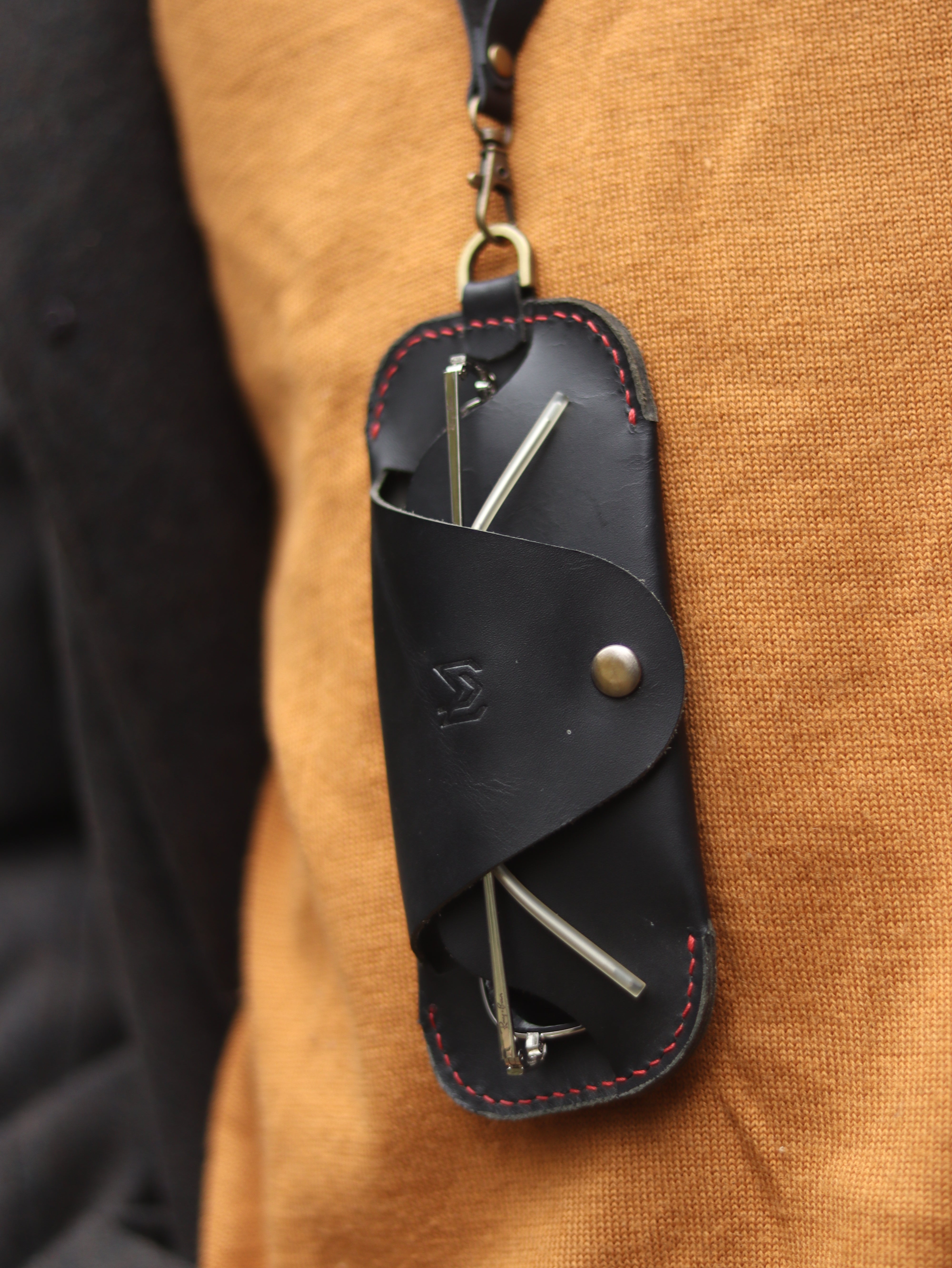 SG-2 SUNGLASSES CASE - PHANTOM BLACK LEATHER