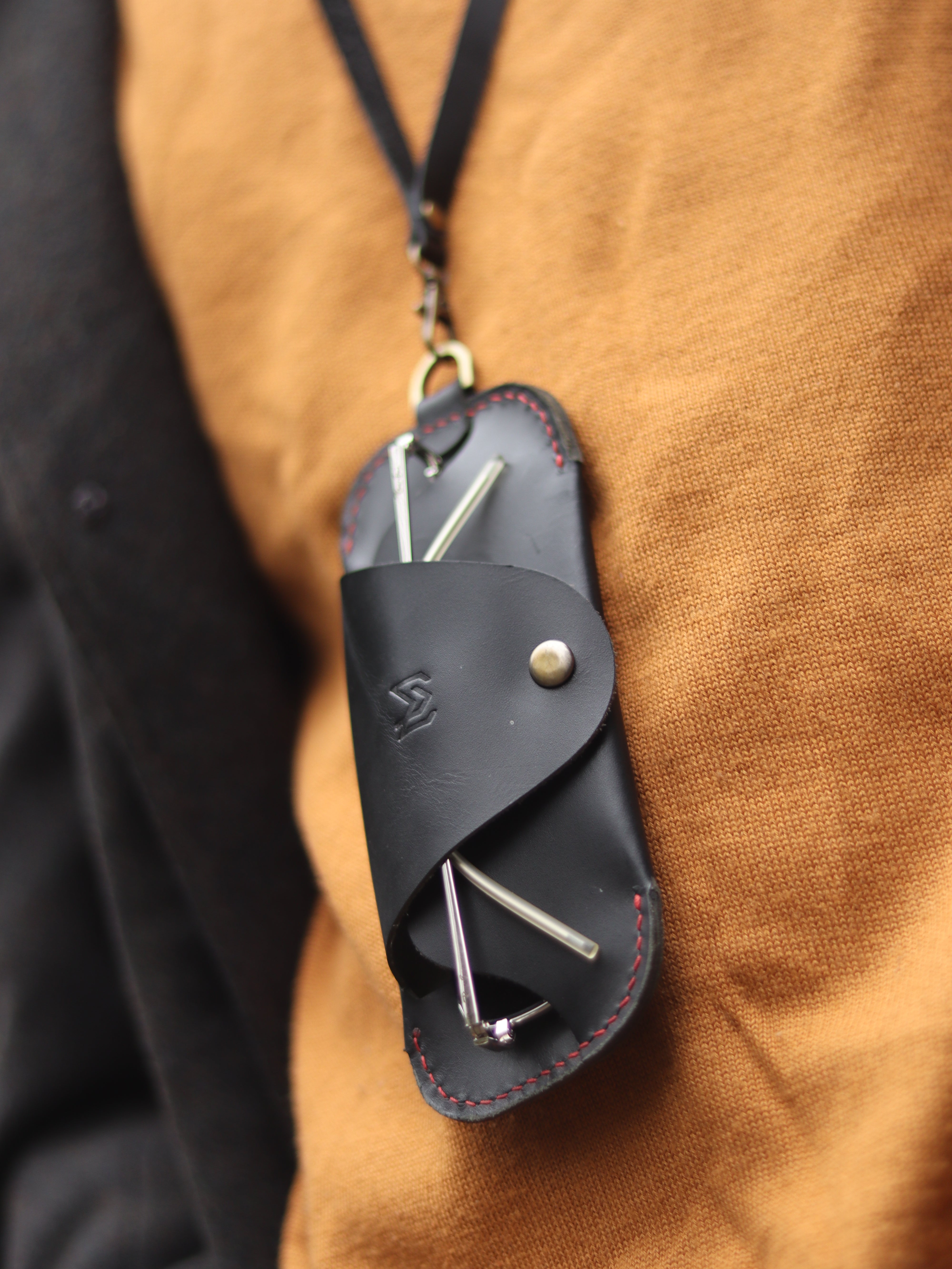 SG-2 SUNGLASSES CASE - PHANTOM BLACK LEATHER