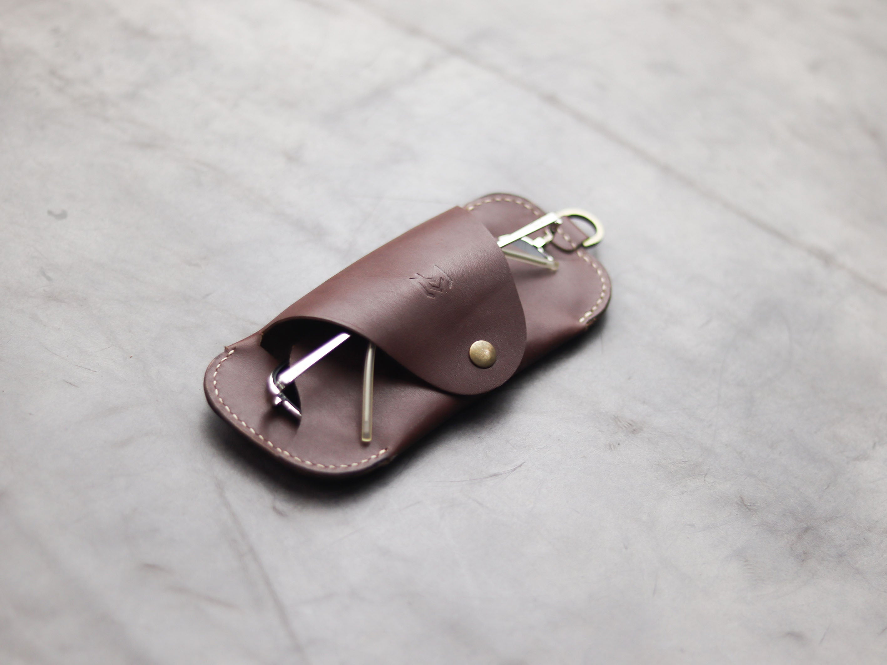 SG-2 SUNGLASSES CASE - CHESTNUT BROWN LEATHER