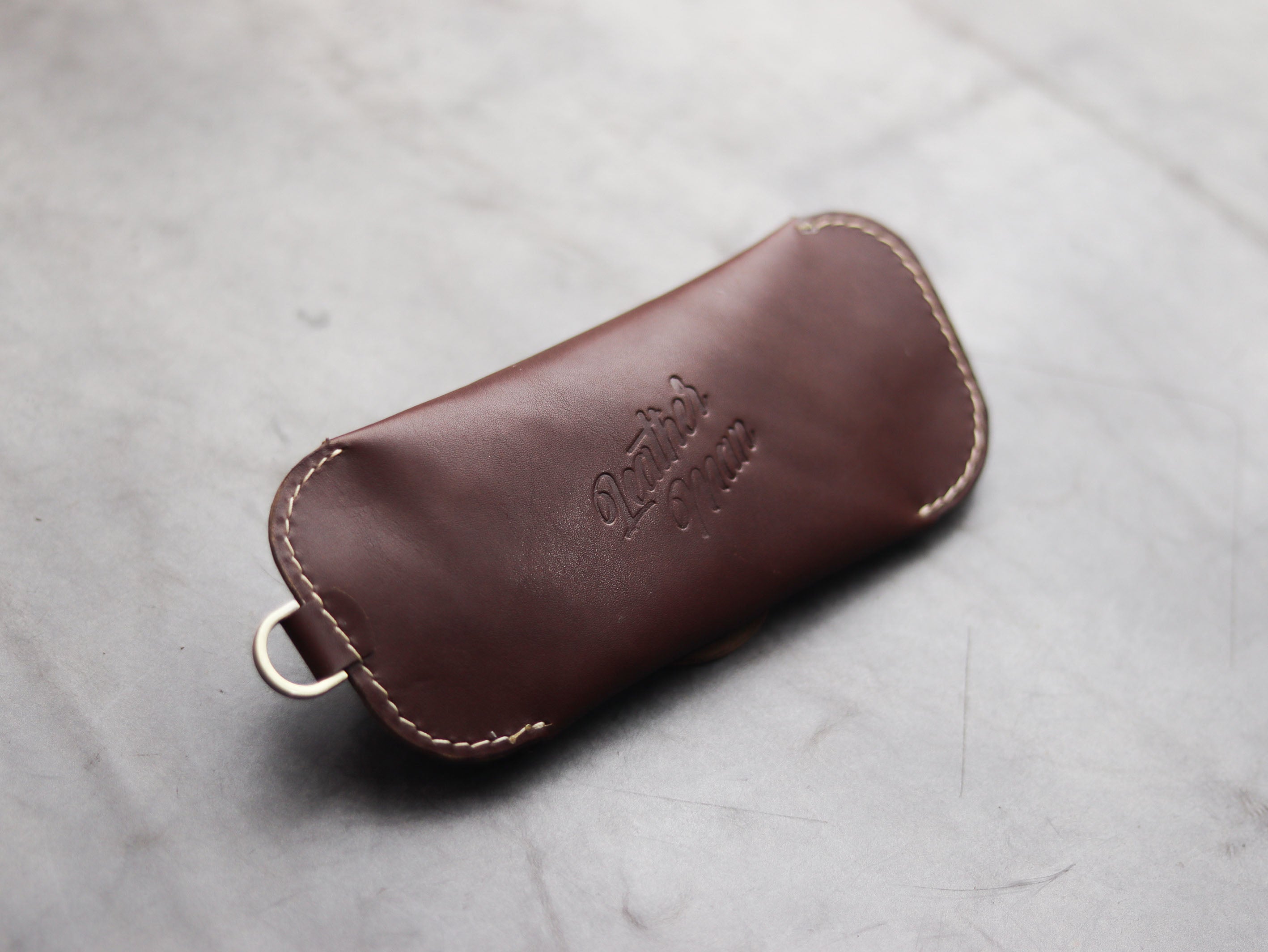 SG-2 SUNGLASSES CASE - CHESTNUT BROWN LEATHER