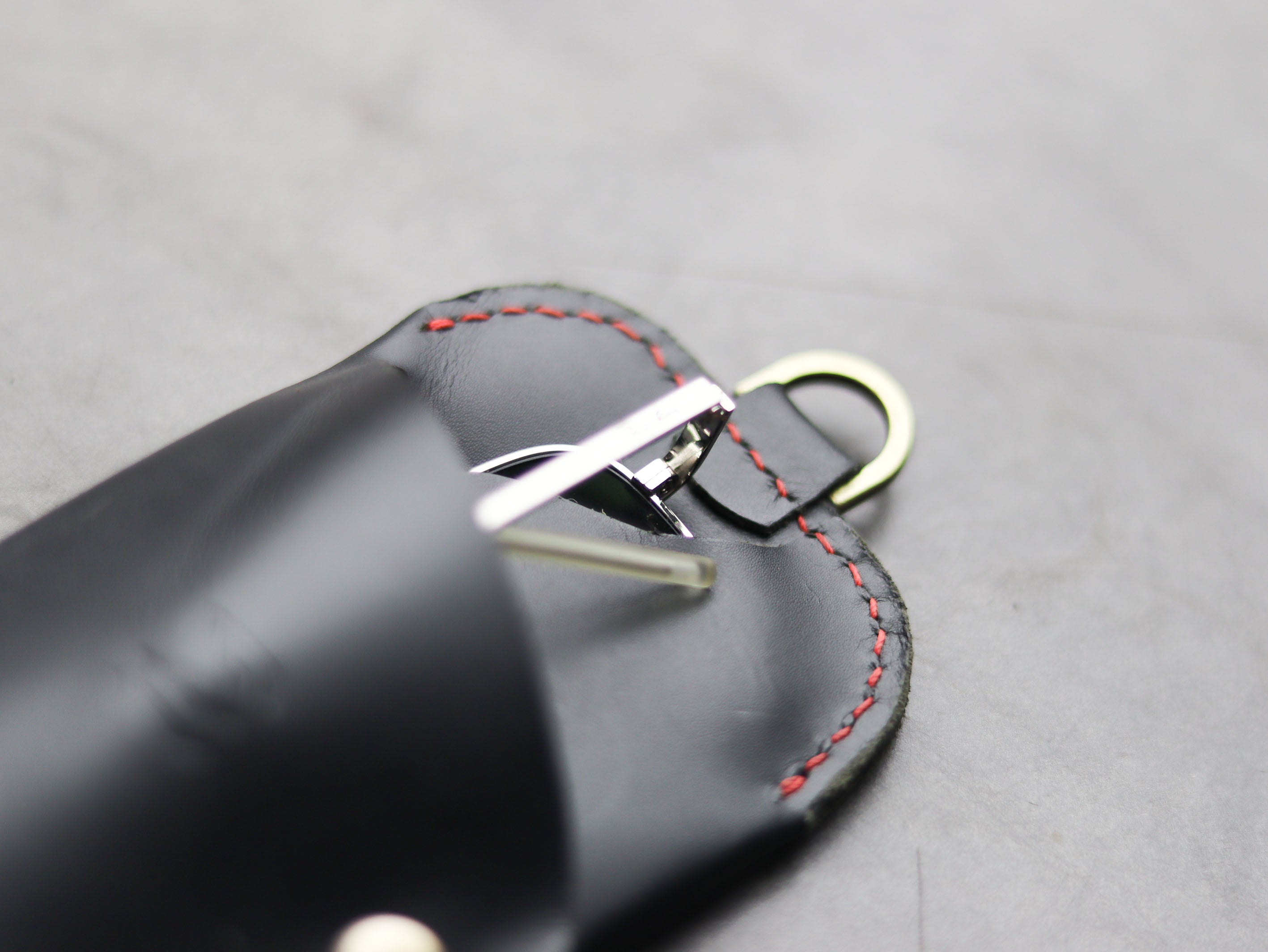 SG-2 SUNGLASSES CASE - PHANTOM BLACK LEATHER