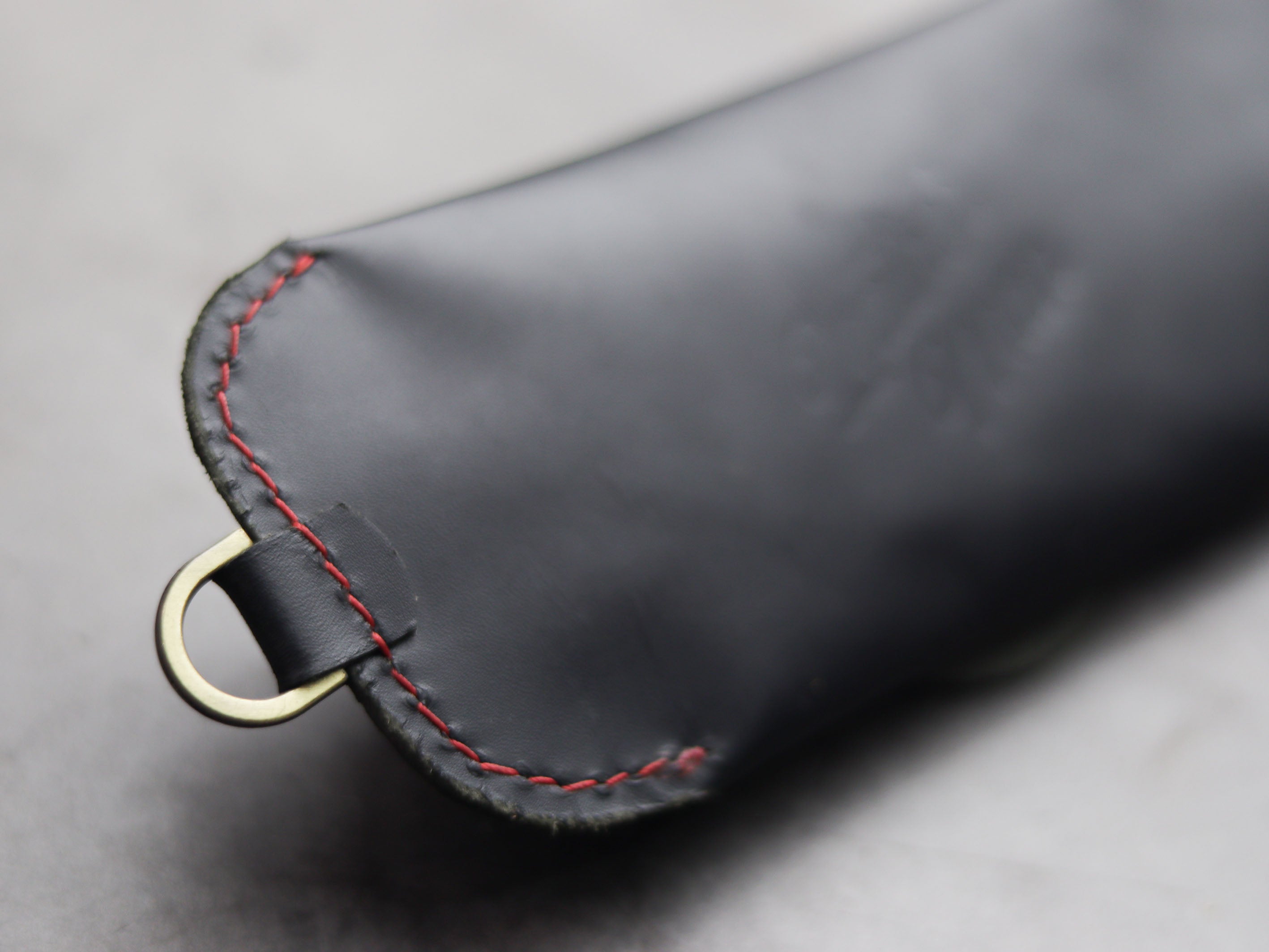 SG-2 SUNGLASSES CASE - PHANTOM BLACK LEATHER