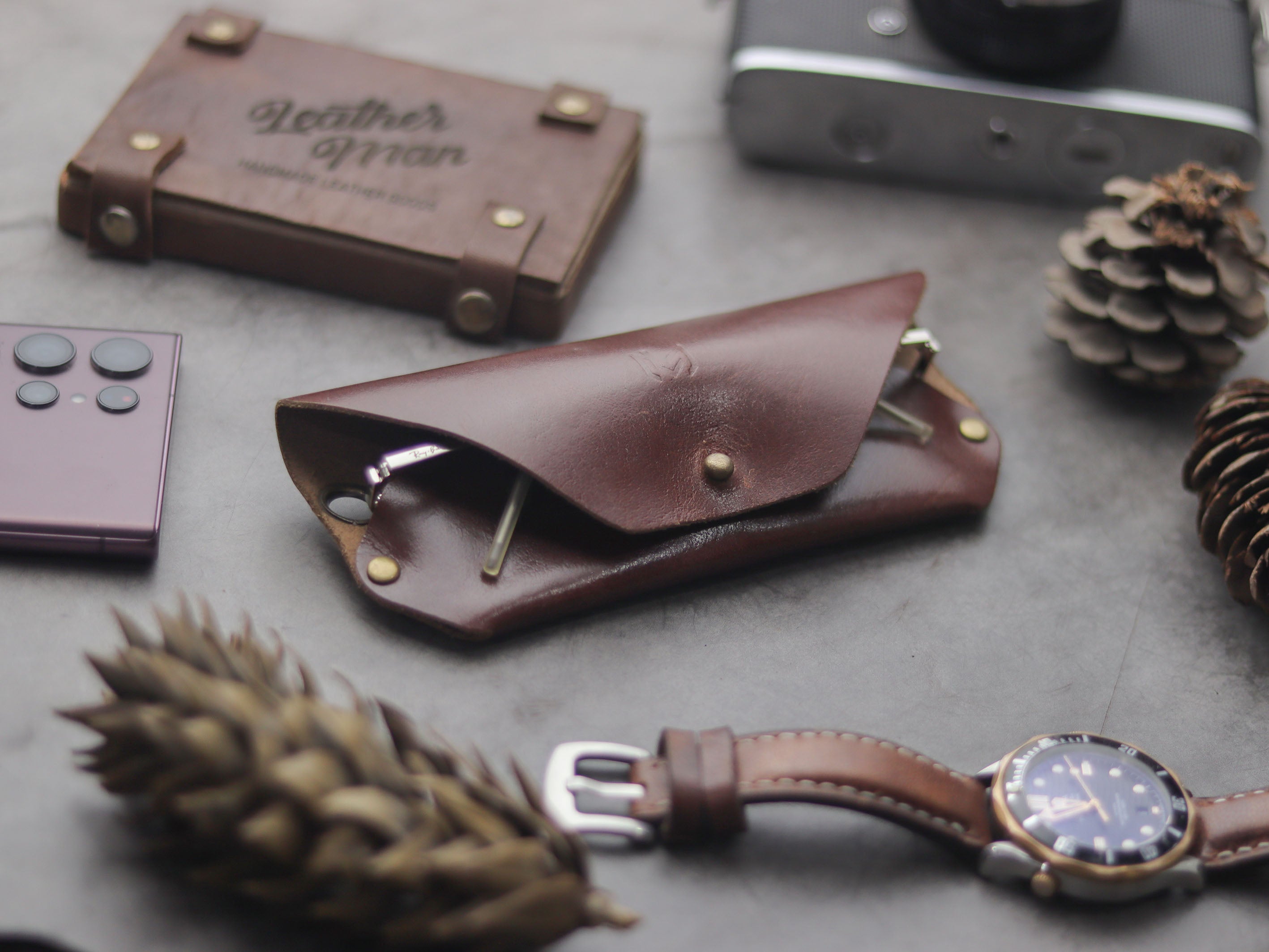 SG-1 SUNGLASSES CASE - WHISKY BROWN LEATHER