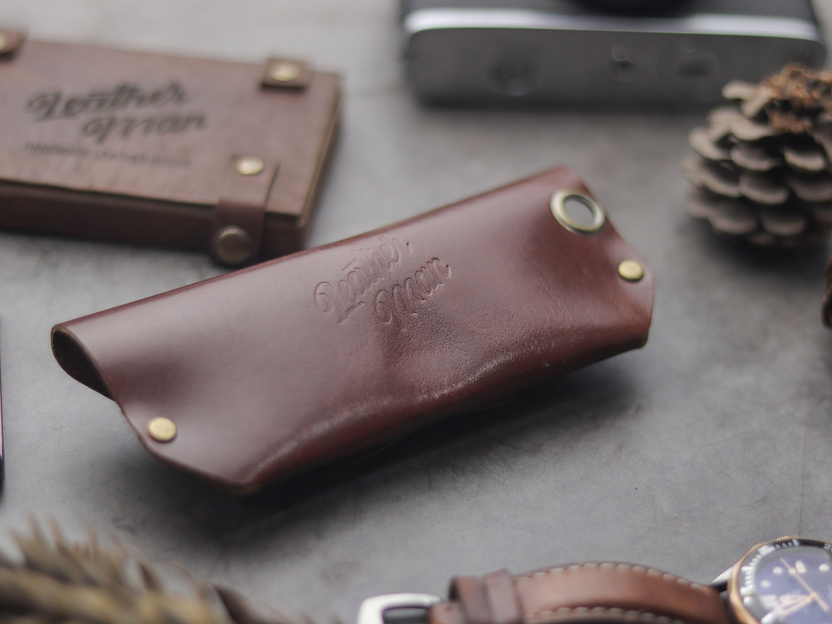 SG-1 SUNGLASSES CASE - WHISKY BROWN LEATHER