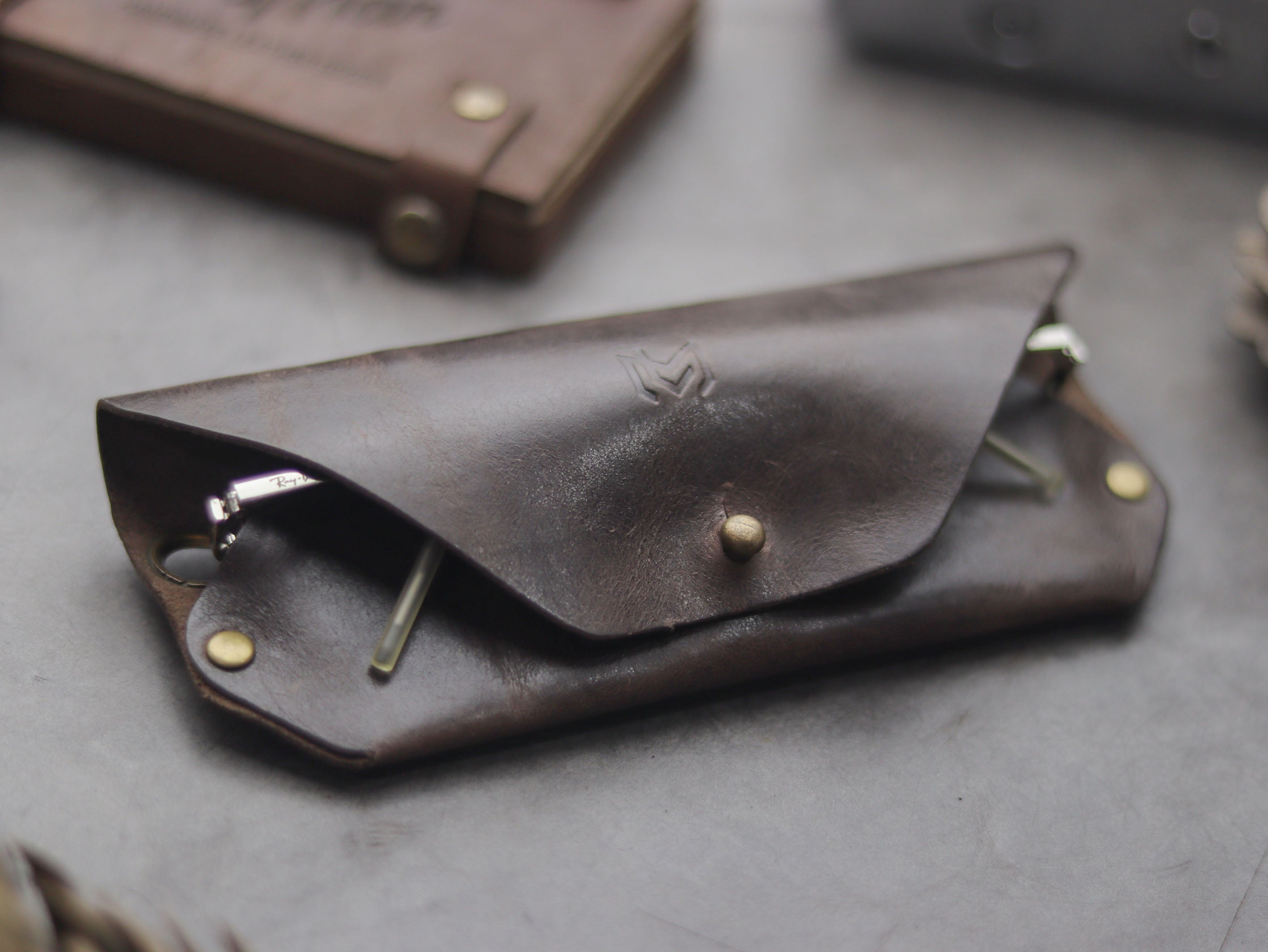 SG-1 SUNGLASSES CASE - WALNUT BROWN LEATHER