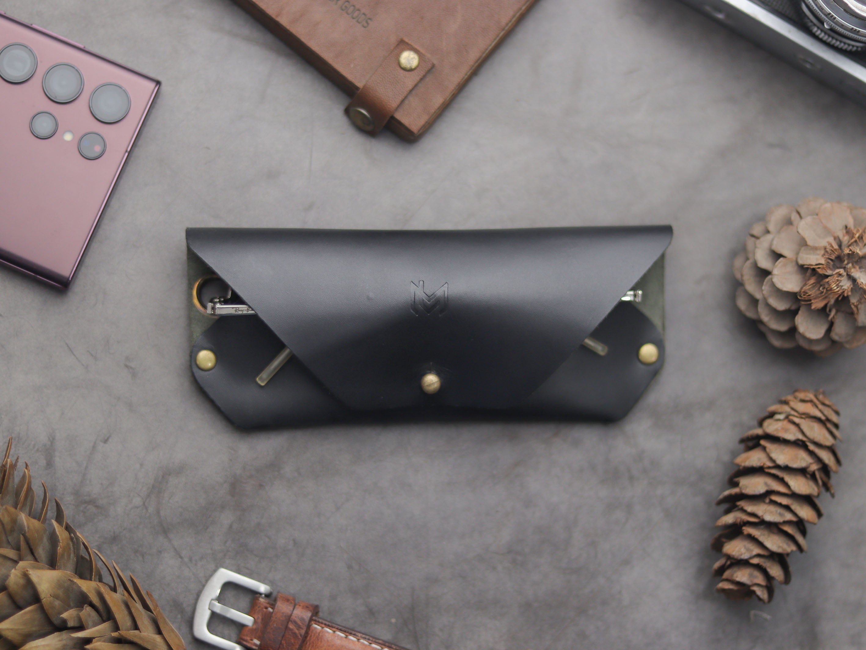 SG-1 SUNGLASSES CASE - PHANTOM BLACK LEATHER