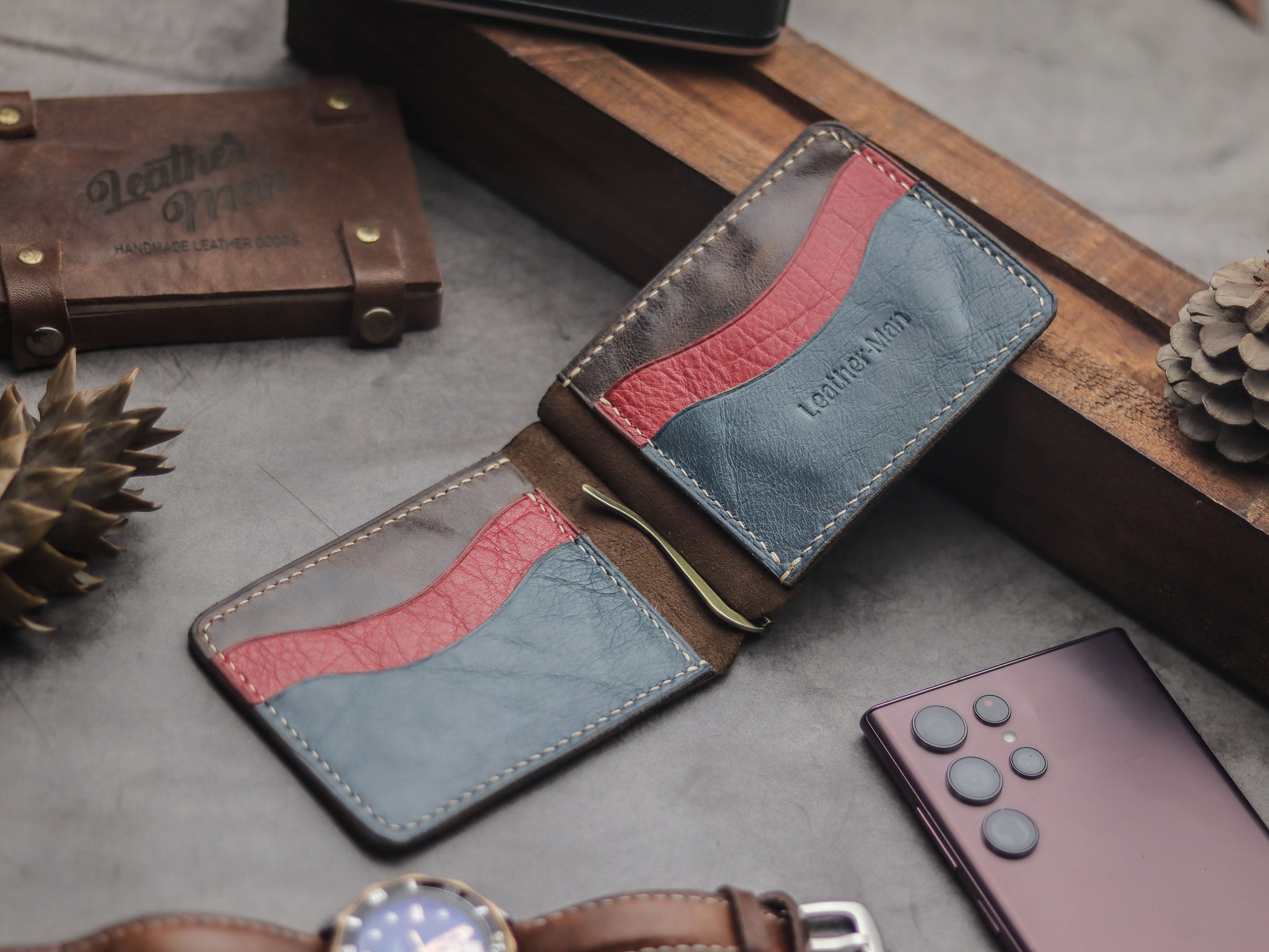 HASPER - CLIPPER WALLET WALNUT, RED & DEEP BLUE LEATHER