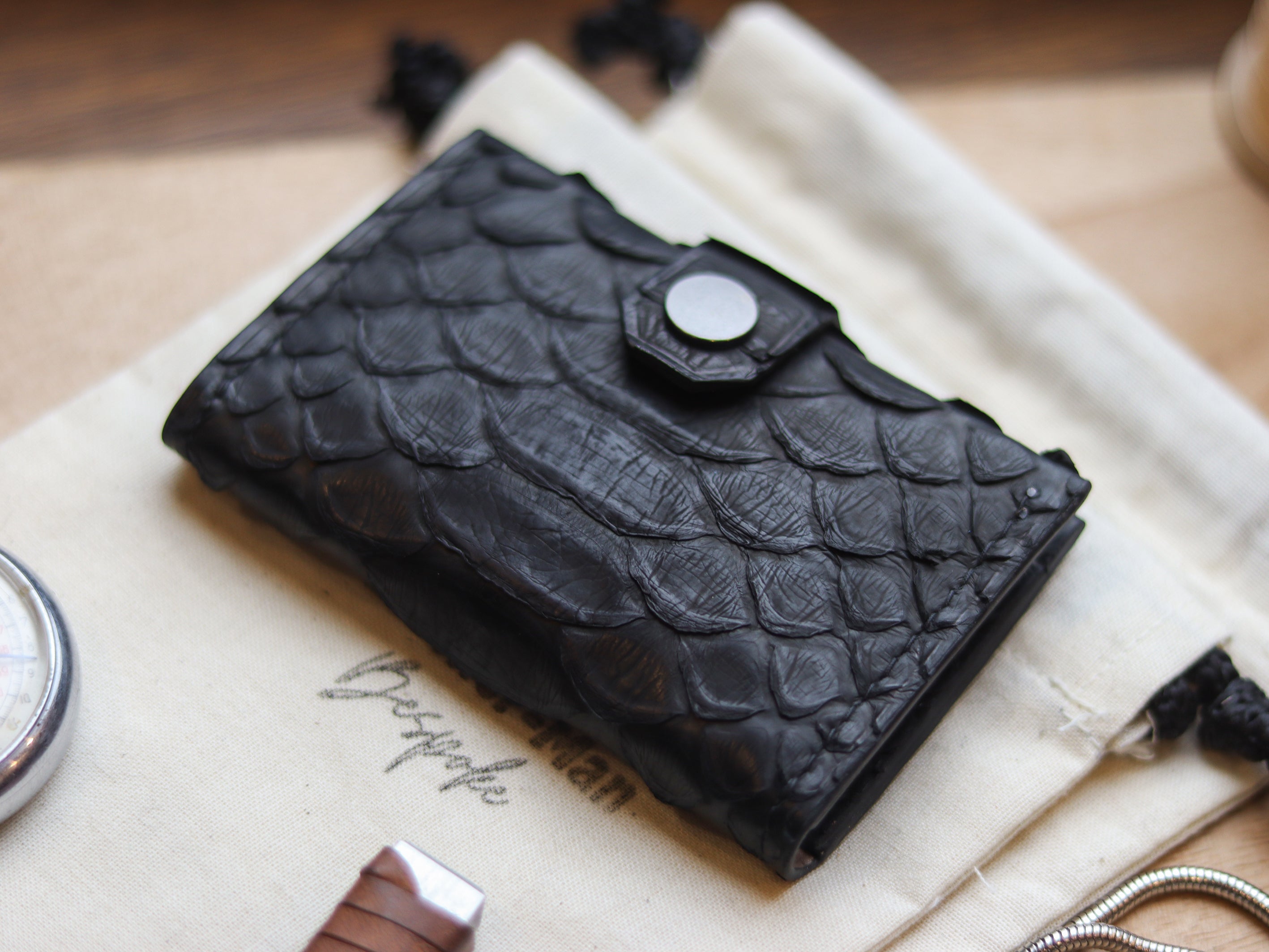 FRANKENSTINE - RAVEN BLACK PYTHON SKIN