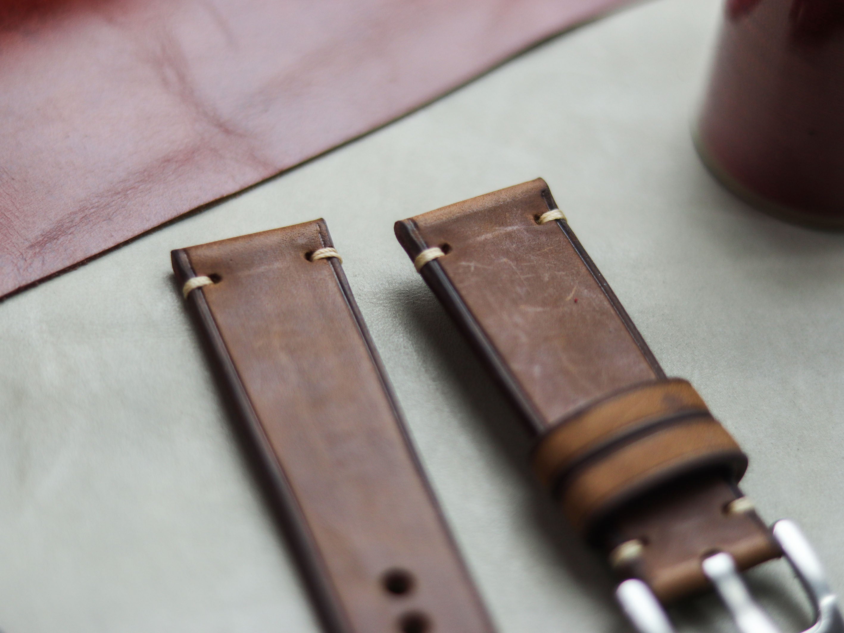 RUSTY BROWN HAND-CRAFTED WATCH STRAPS - MINIMAL STITCHED