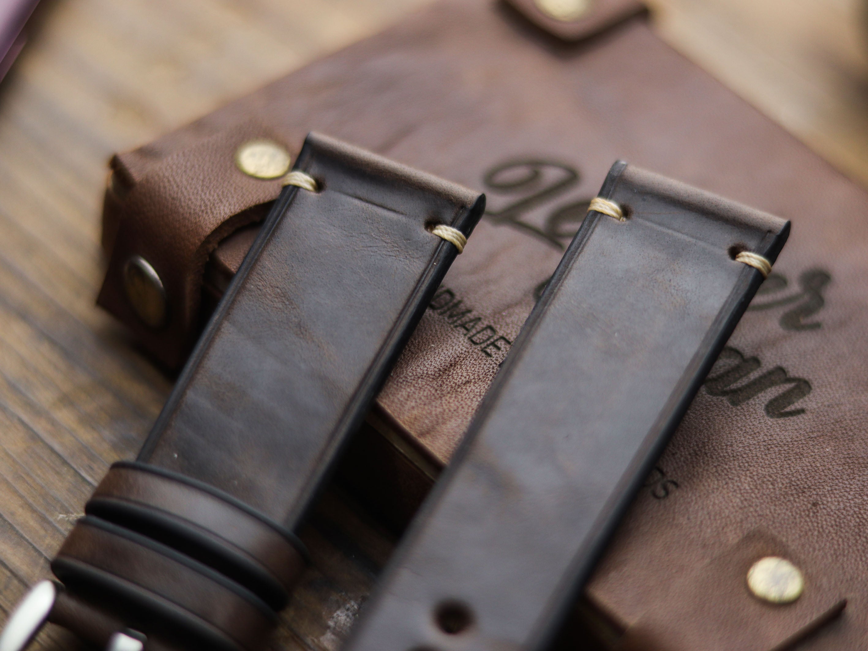 WALNUT BROWN HAND-CRAFTED WATCH STRAPS - MINIMAL STITCHED