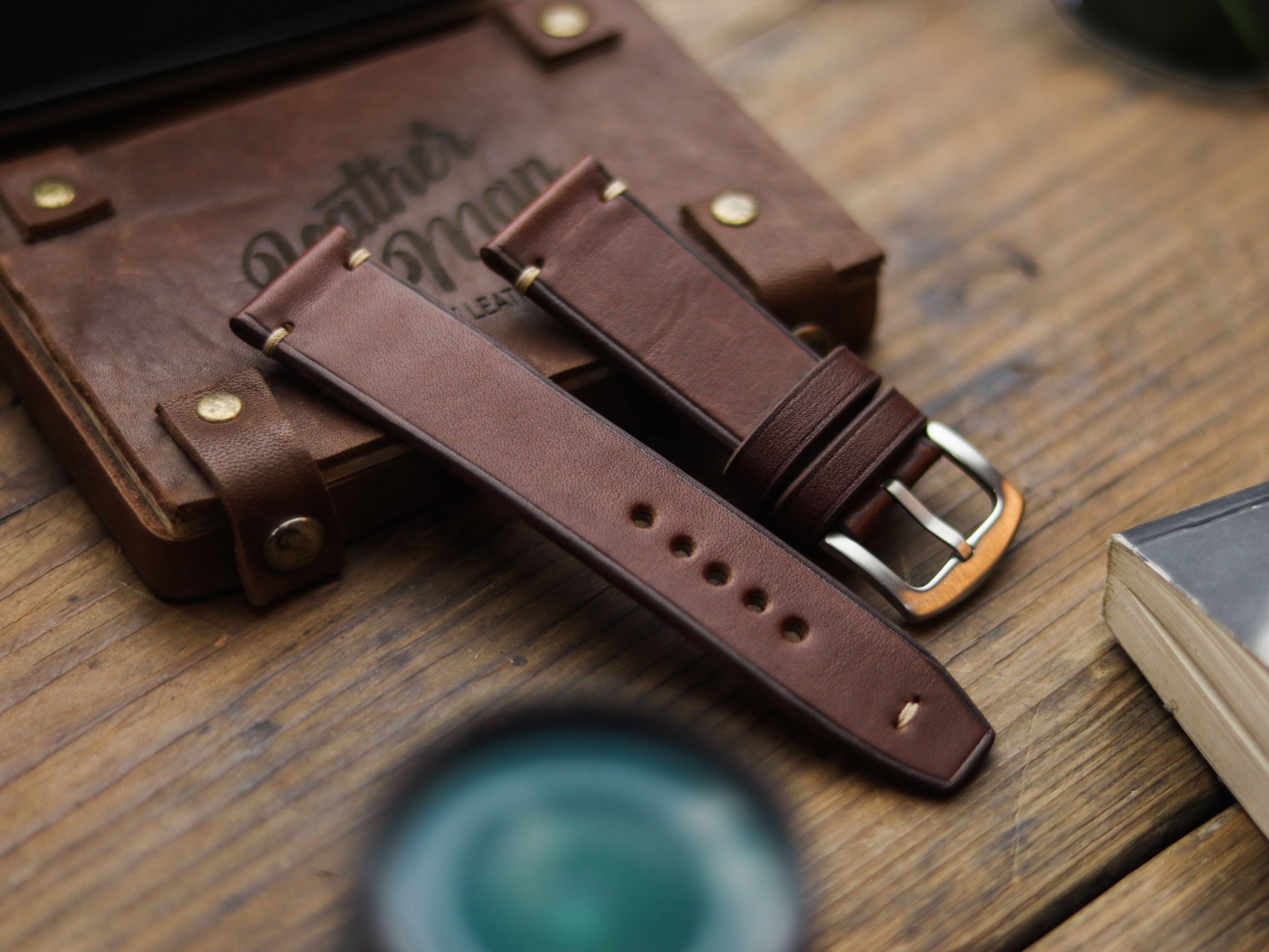 CHESTNUT BROWN HAND-CRAFTED WATCH STRAPS - MINIMAL STITCHED