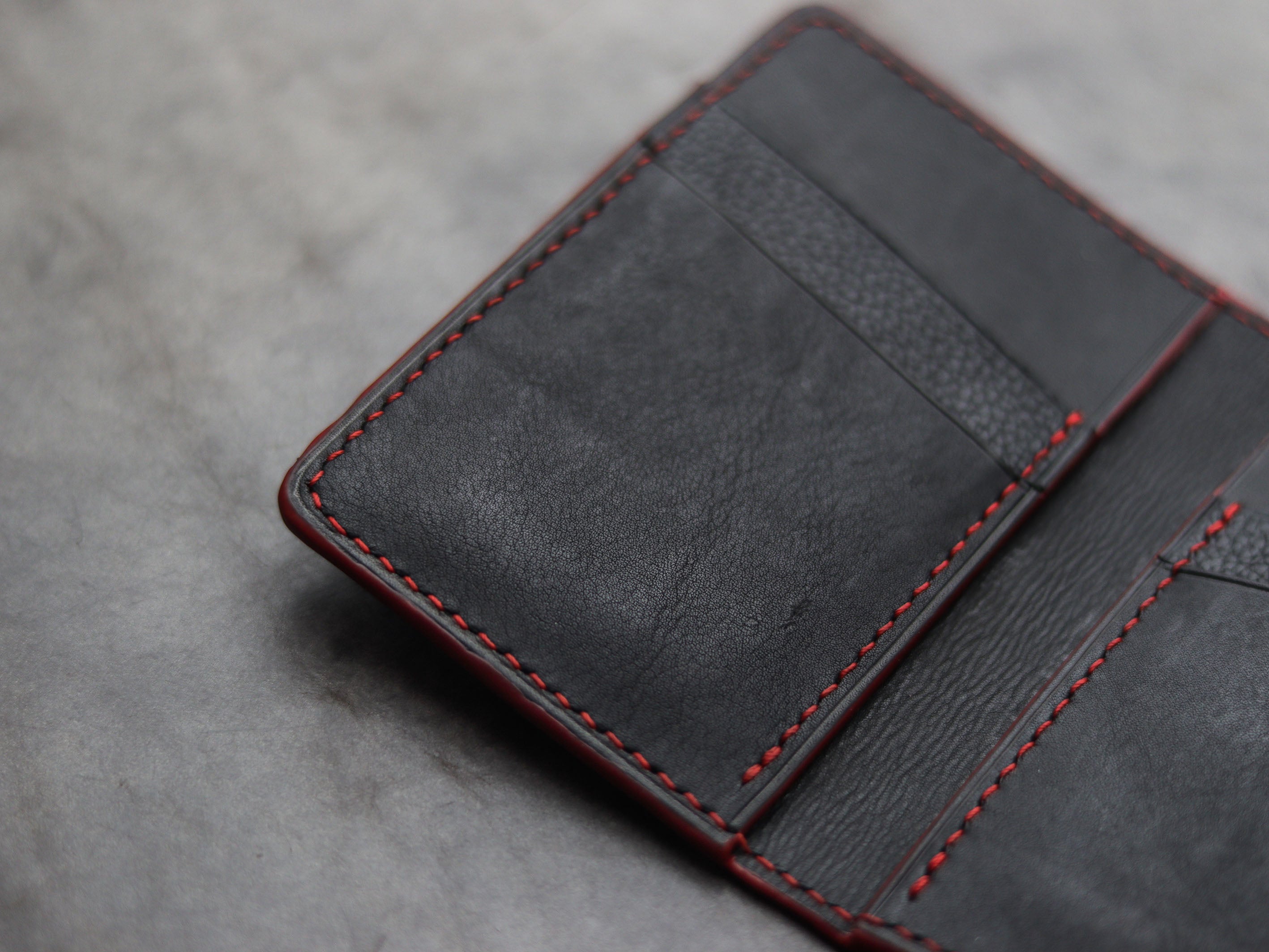ARTEMUS - BIFOLD WALLET VENETIAN RED PYTHON SKIN
