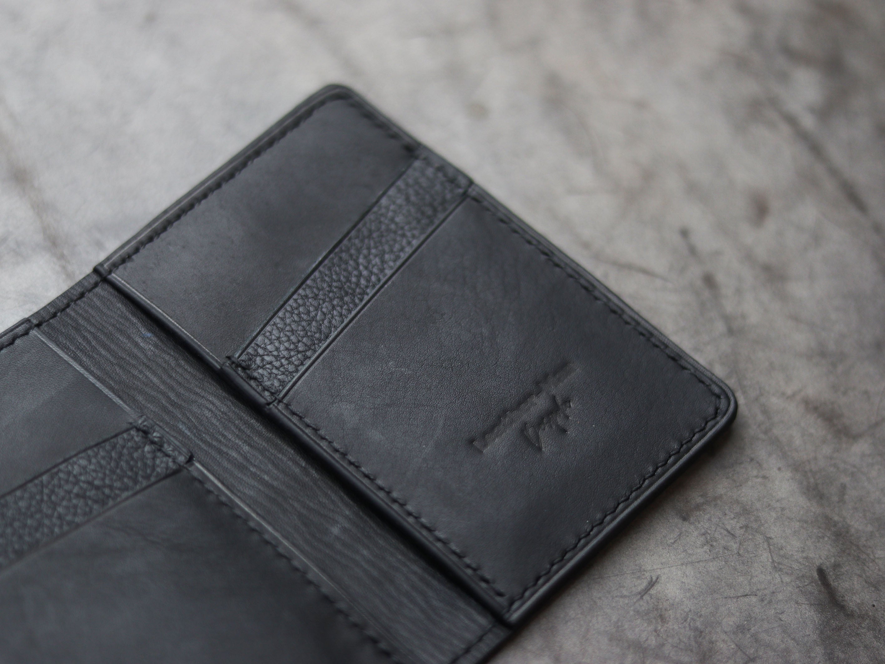\ARTEMUS - BIFOLD WALLET JUNIPER GREEN PYTHON SKIN