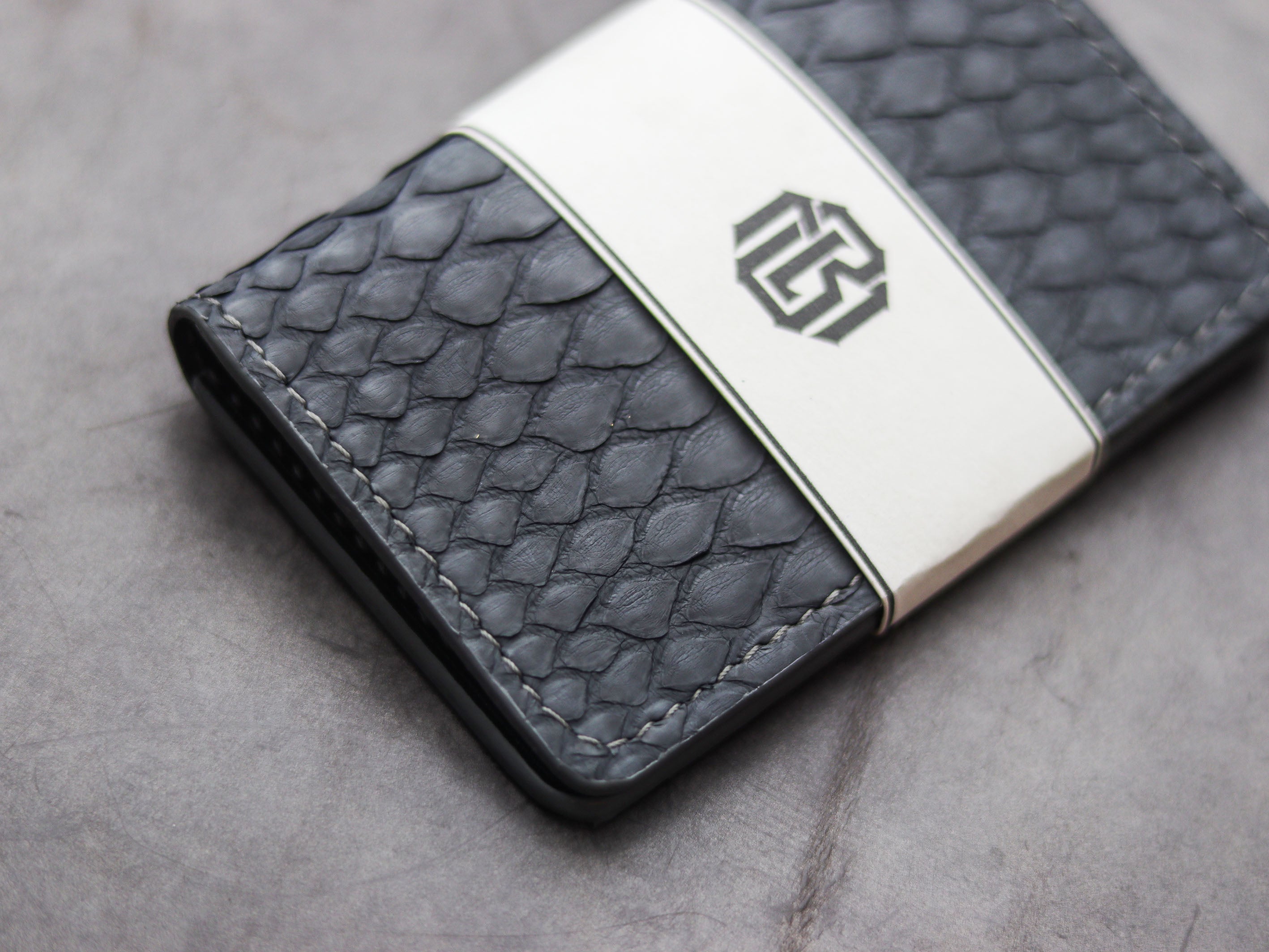 ARTEMUS - BIFOLD WALLET SLATE GRAY PYTHON SKIN