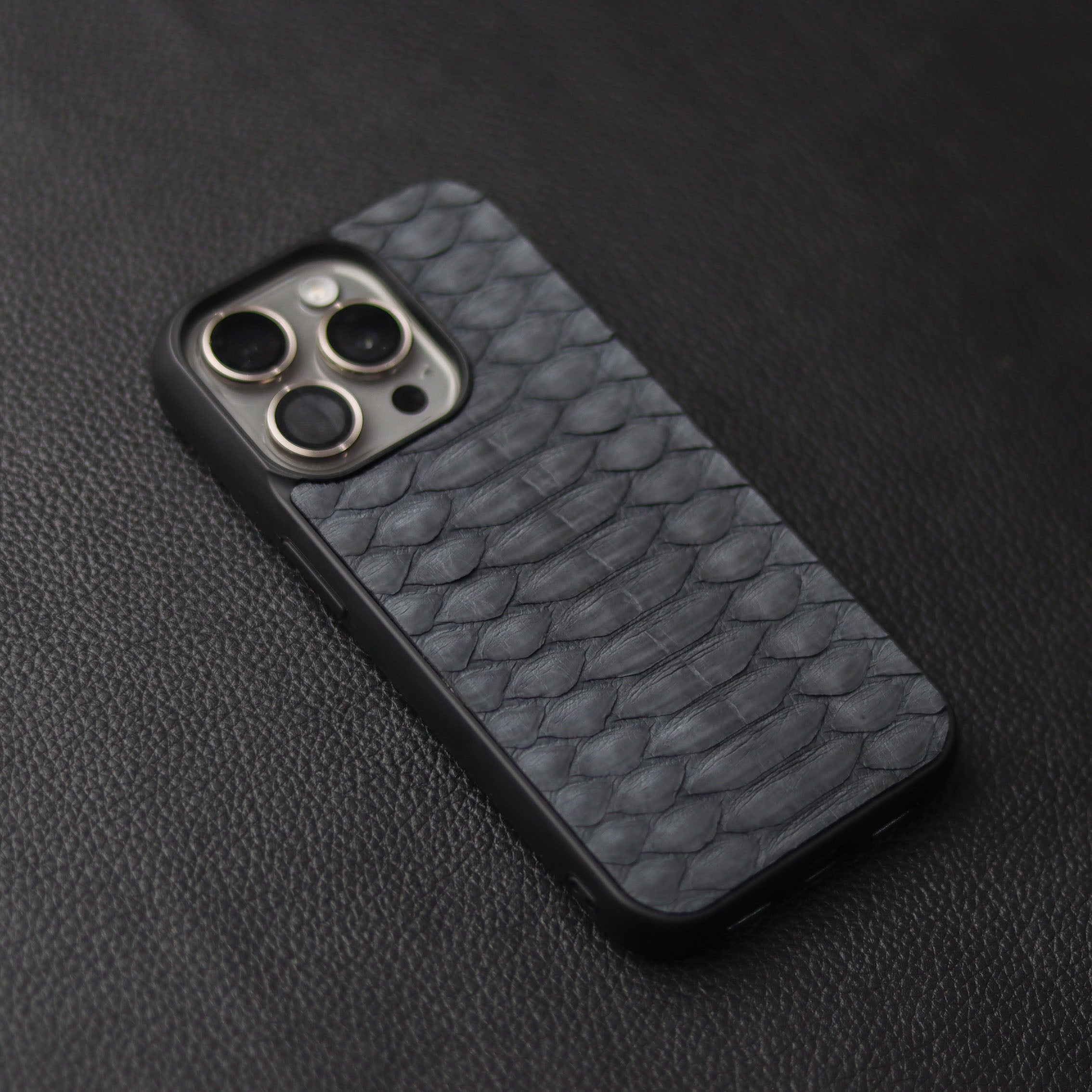 SLATE GRAY PYTHON SKIN PHONE CASE (CENTER SCALES)