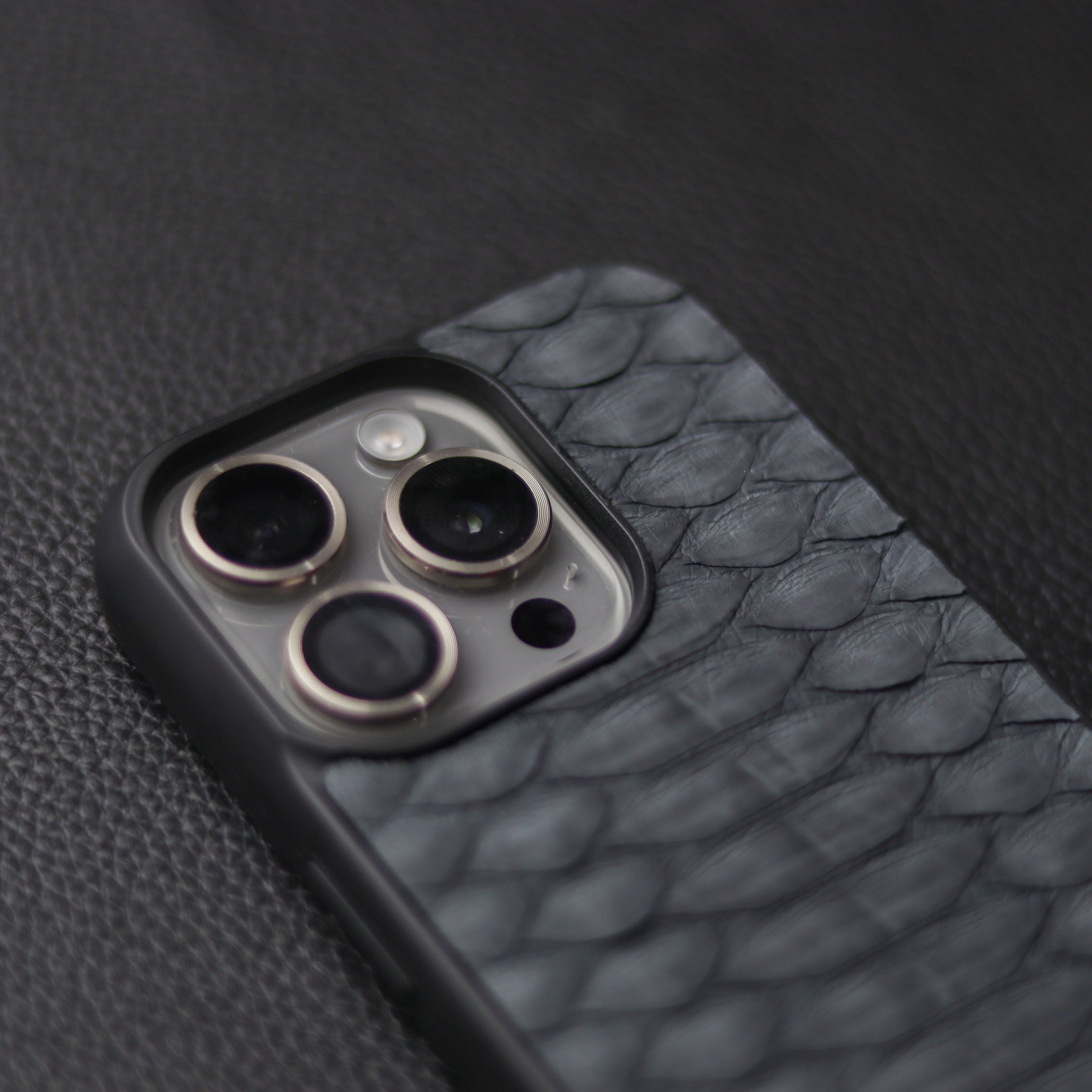 SLATE GRAY PYTHON SKIN PHONE CASE (CENTER SCALES)