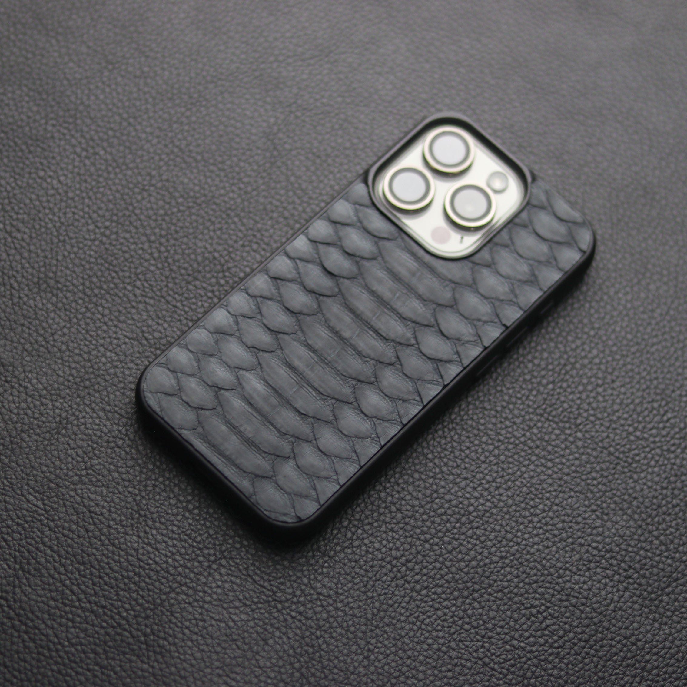 SLATE GRAY PYTHON SKIN PHONE CASE (CENTER SCALES)