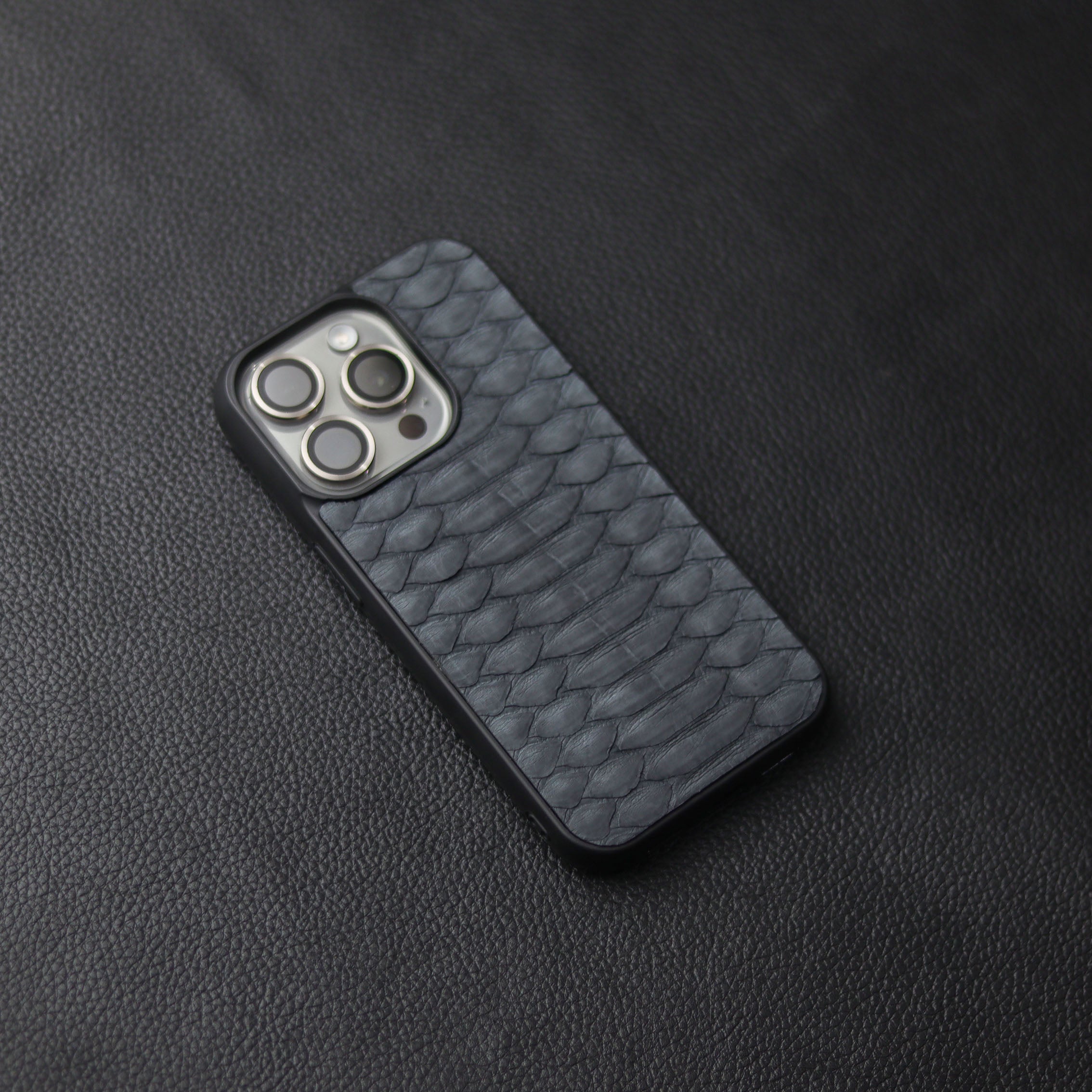 SLATE GRAY PYTHON SKIN PHONE CASE (CENTER SCALES)