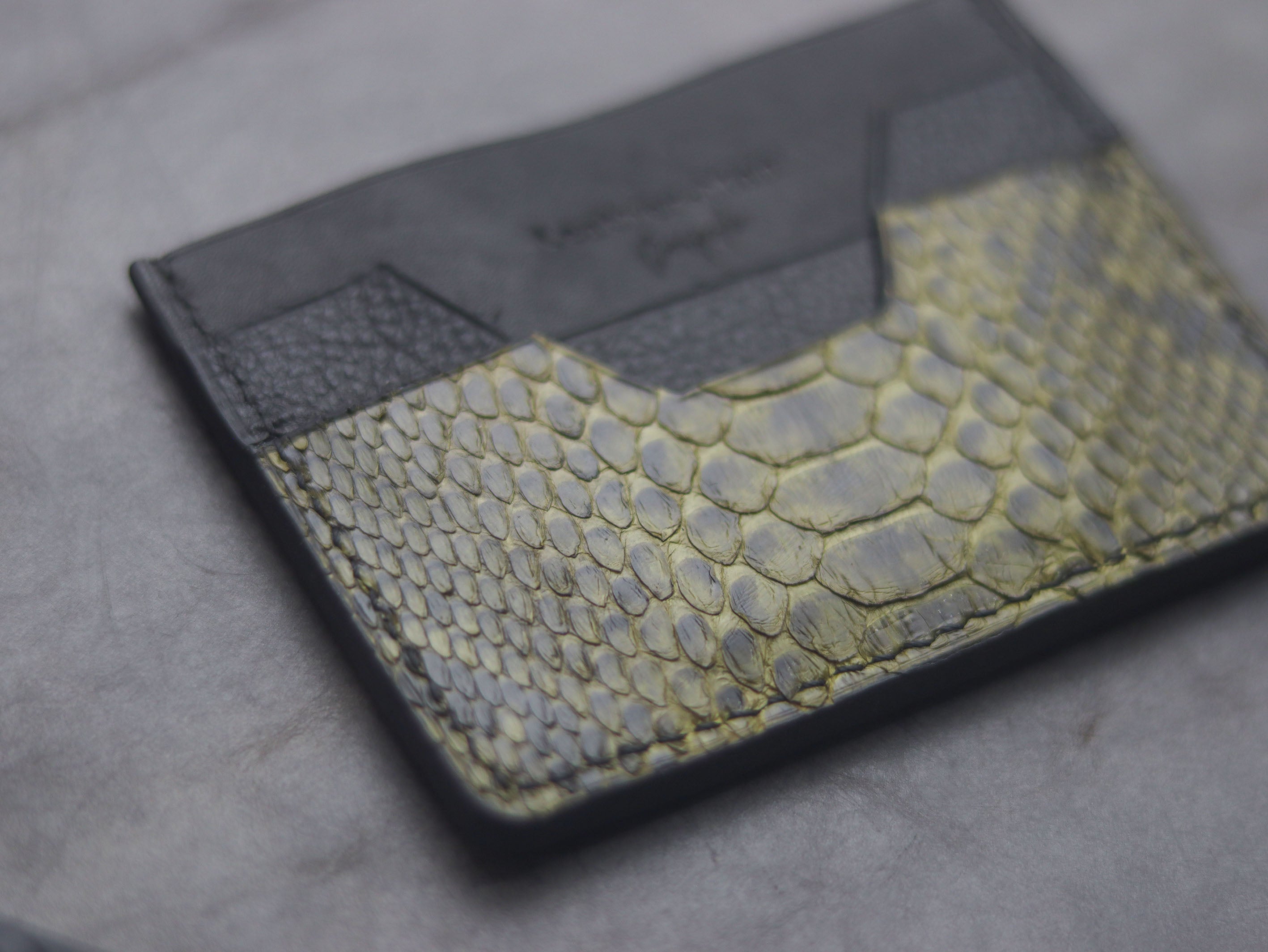 AUGUSTUS - MINIMAL WALLET JUNIPER GREEN PYTHON SKIN
