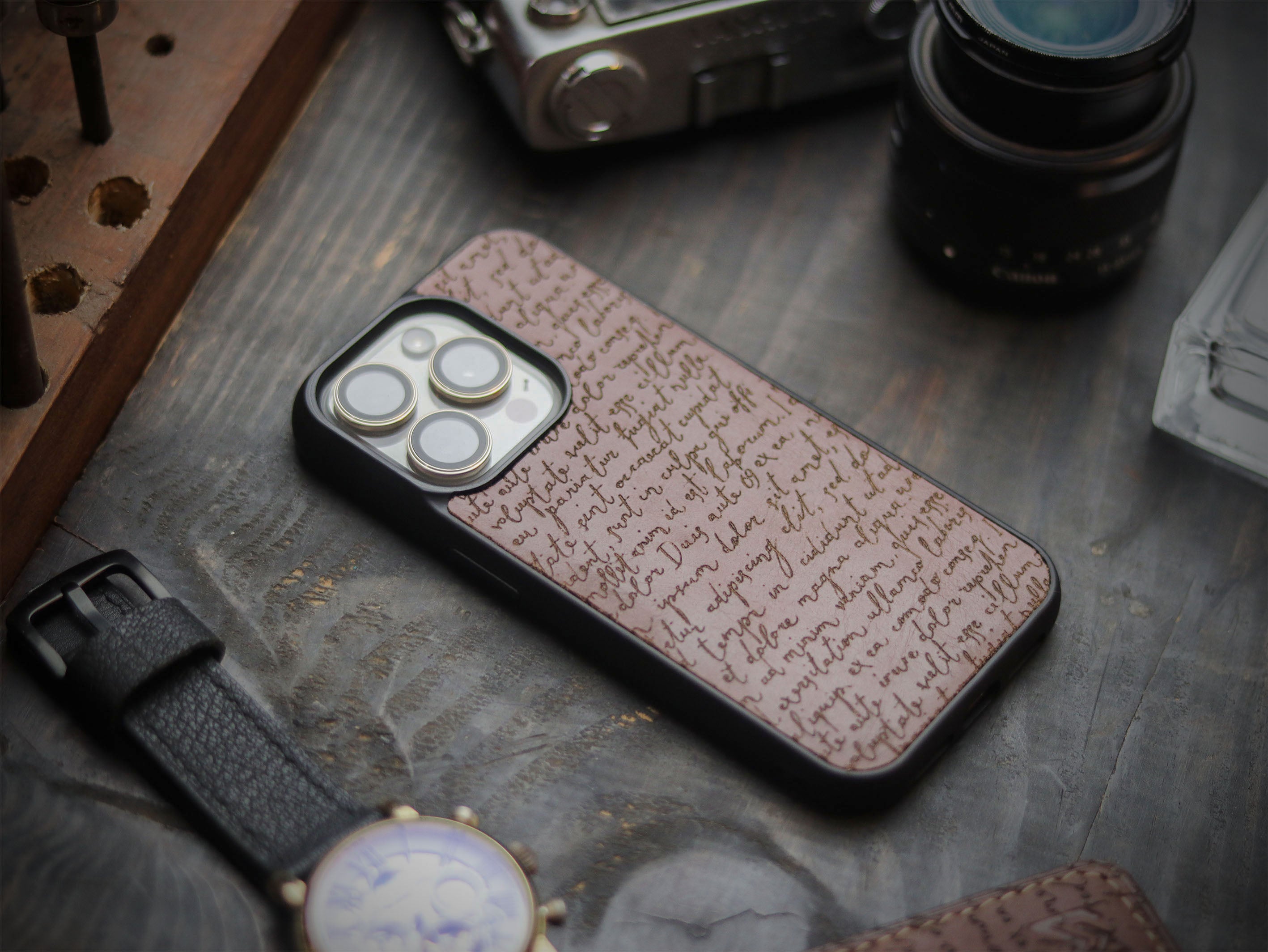 E3 ENGRAVED PHONE CASE - CHESTNUT BROWN