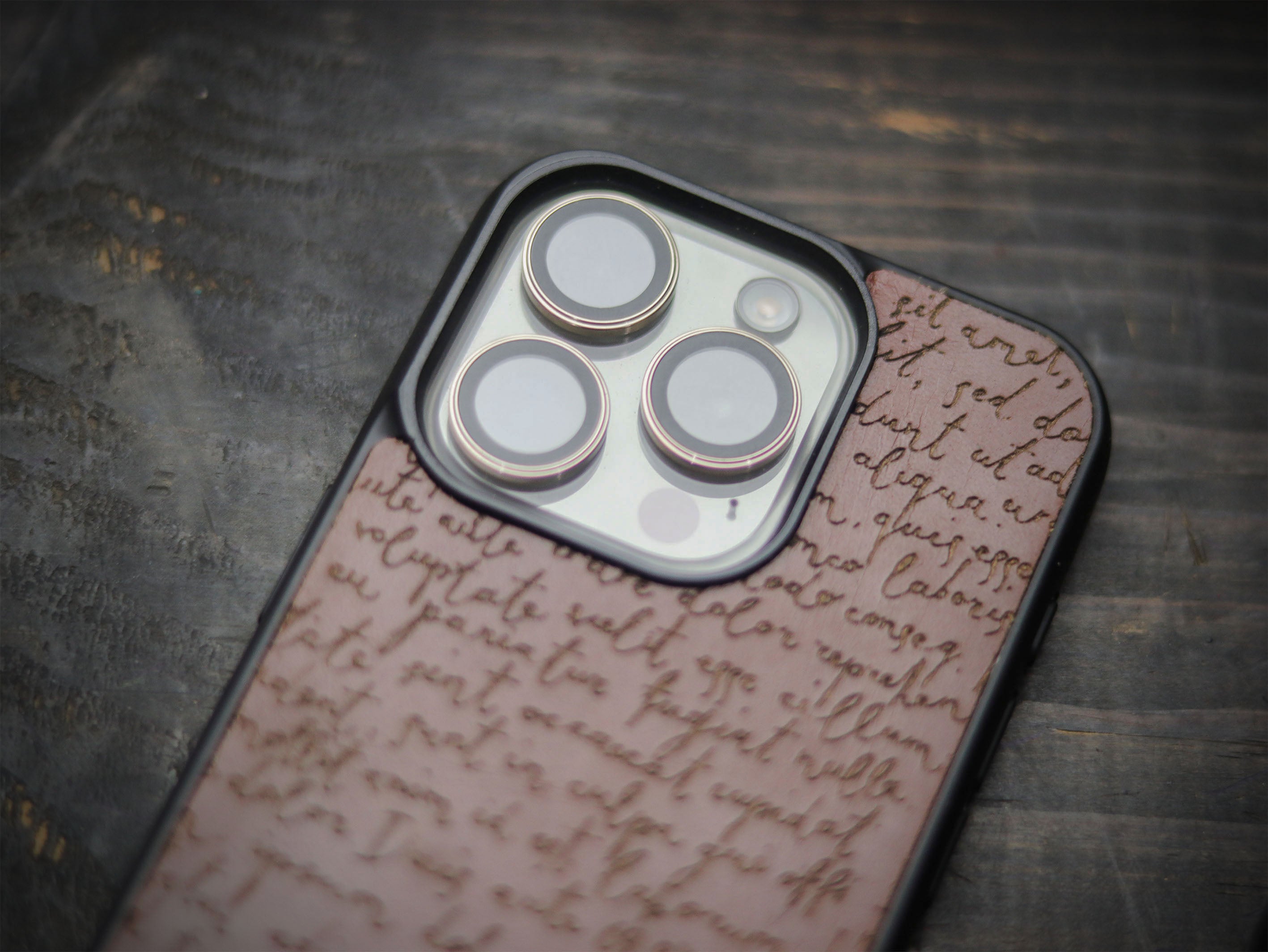 E3 ENGRAVED PHONE CASE - CHESTNUT BROWN