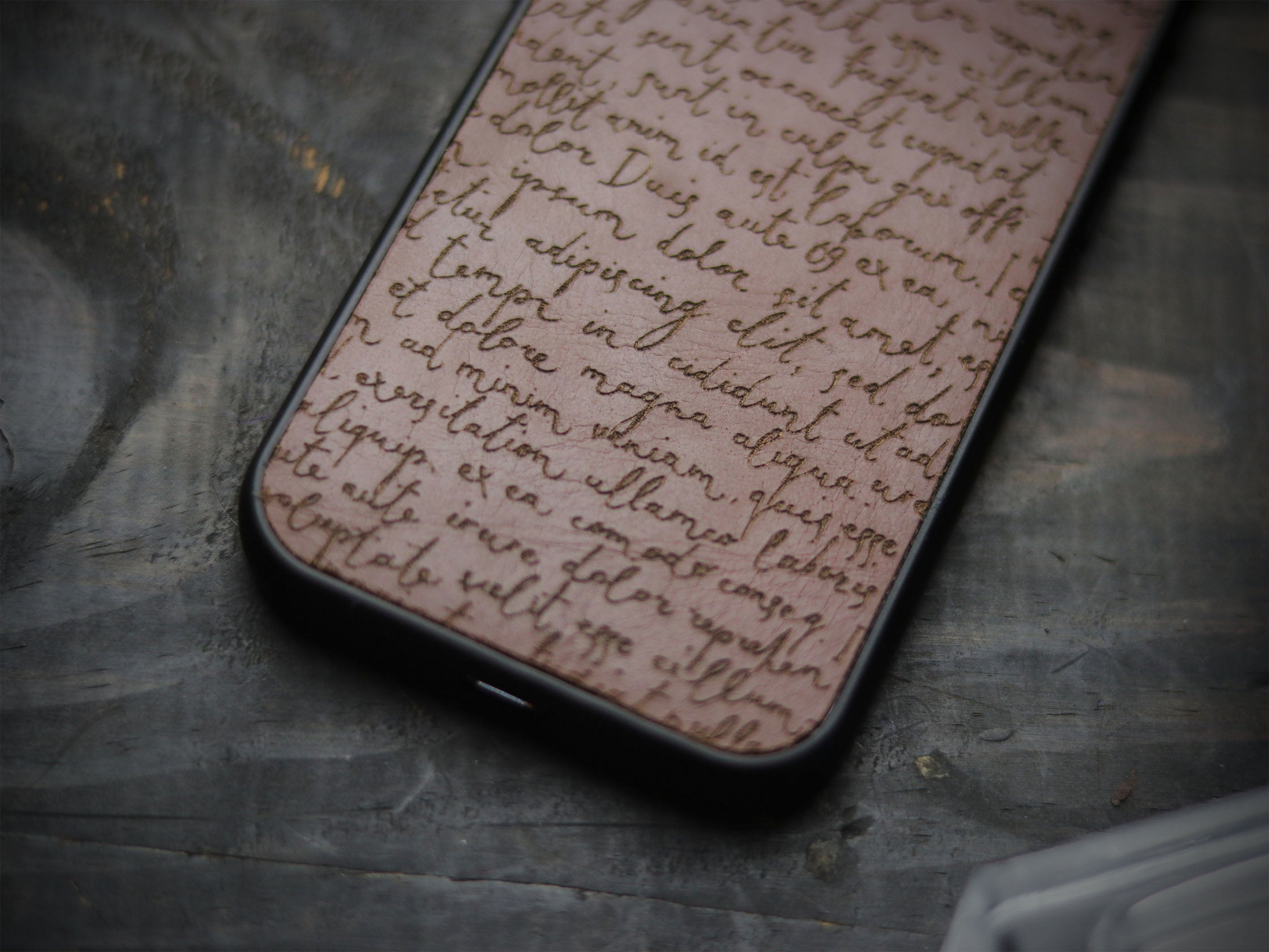 E3 ENGRAVED PHONE CASE - CHESTNUT BROWN