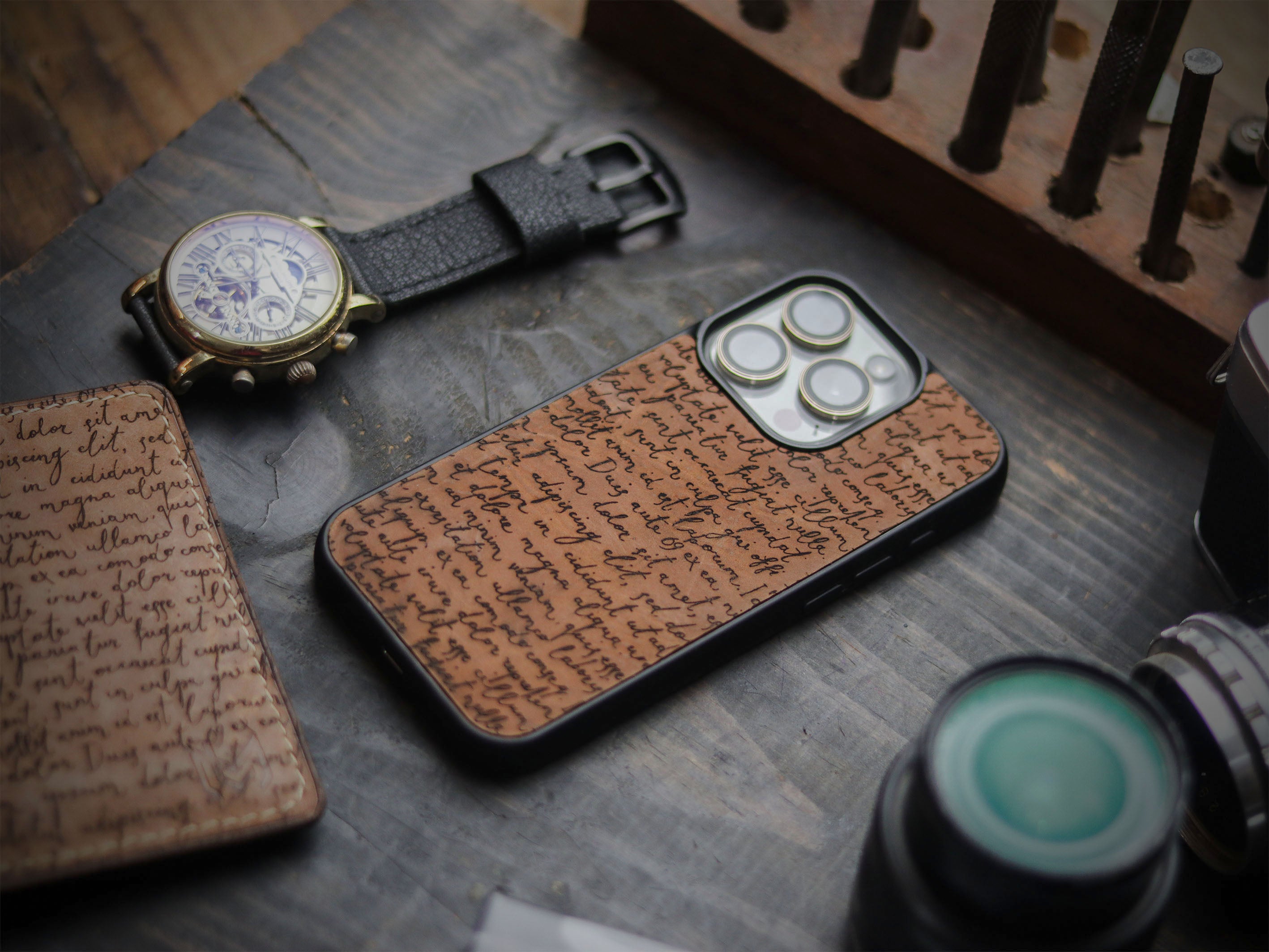 E3 ENGRAVED PHONE CASE - RUSTY BROWN