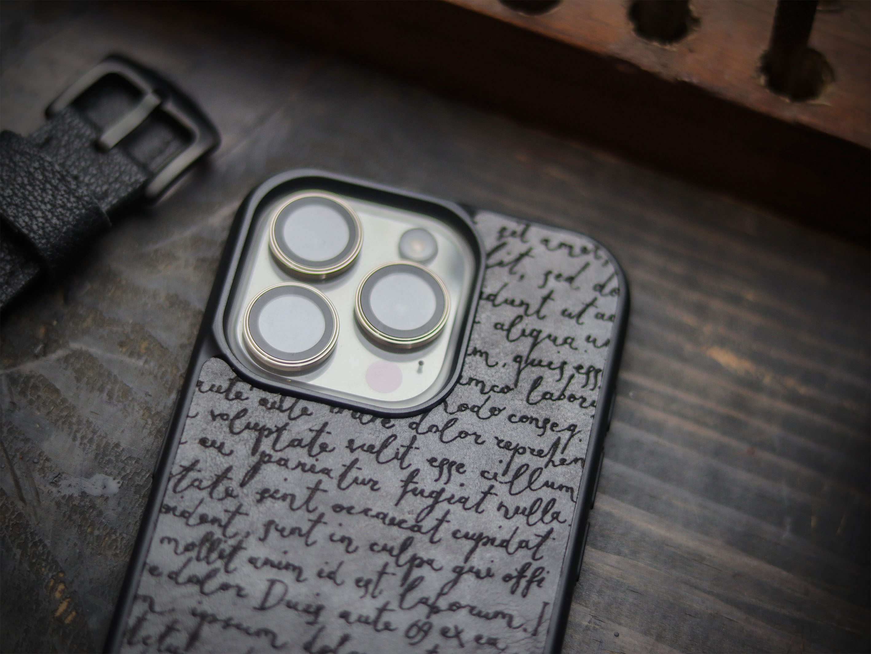 E3 ENGRAVED PHONE CASE - STONE BLUE