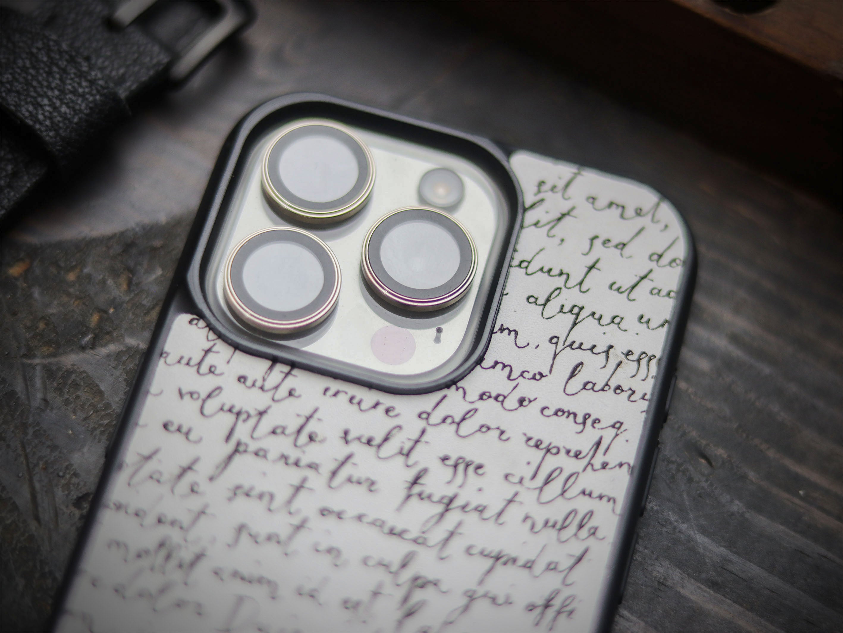 E3 ENGRAVED PHONE CASE - SNOW WHITE
