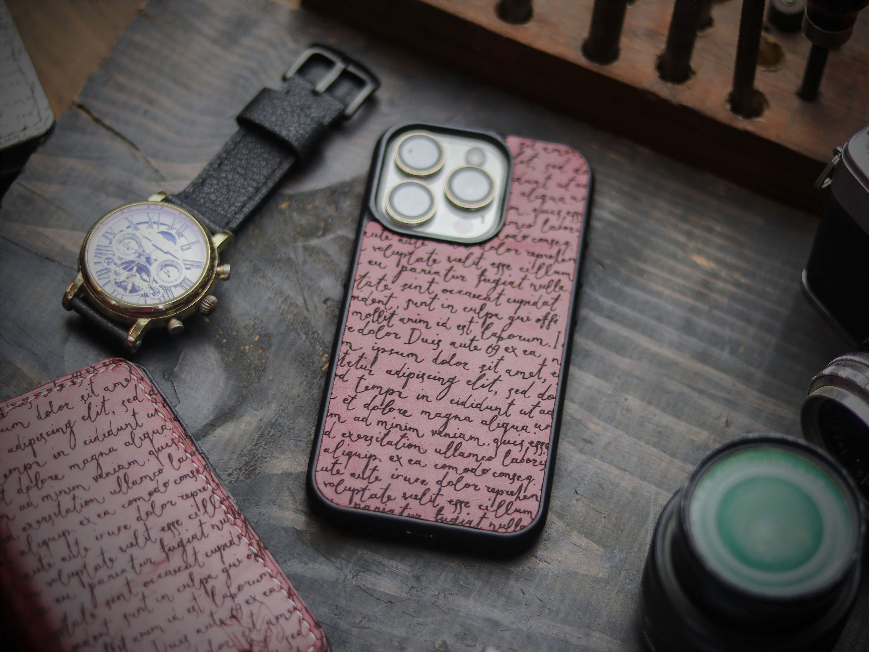 E3 ENGRAVED PHONE CASE - CARMINE BURGUNDY
