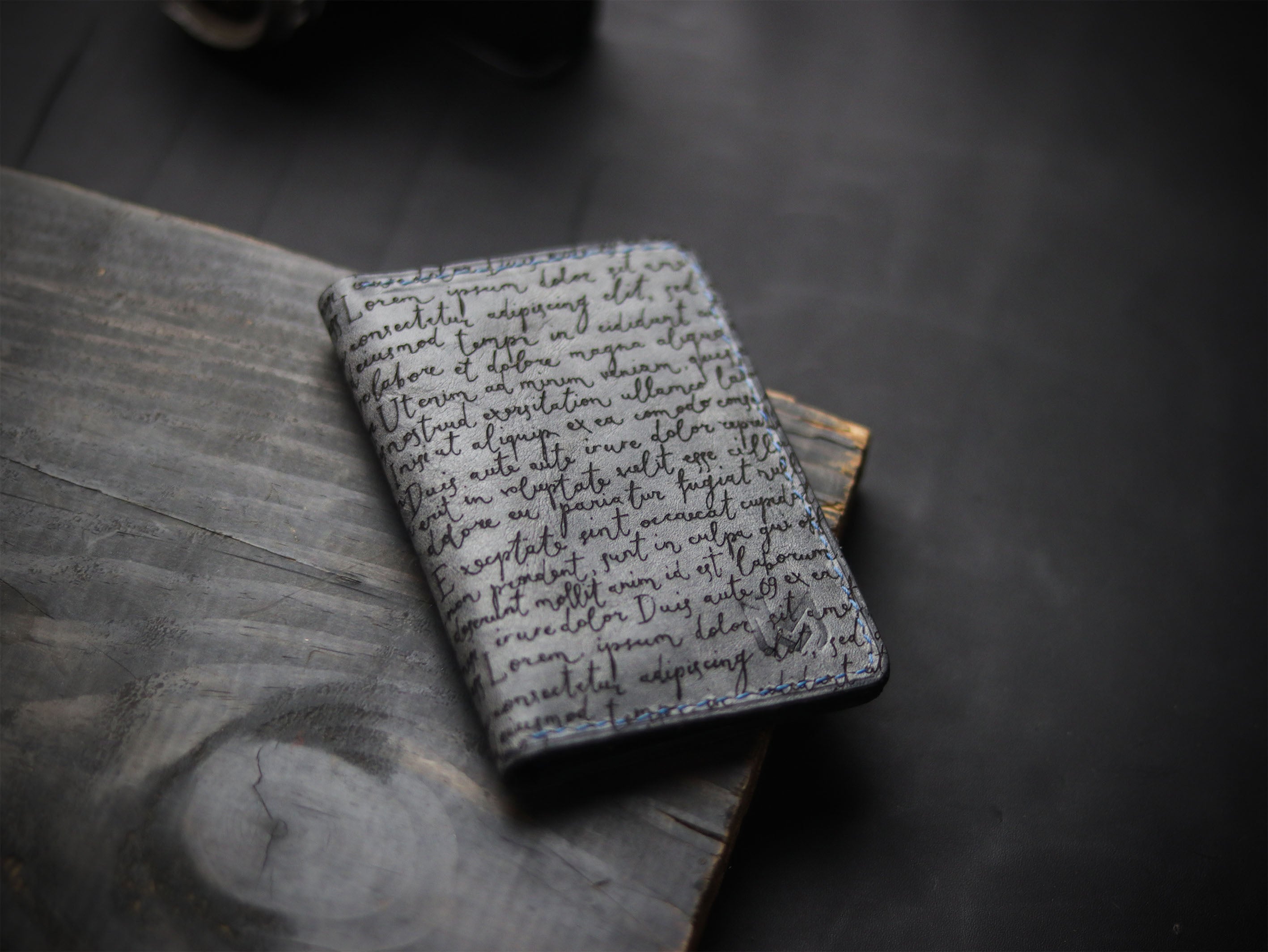 ARTEMUS - STONE BLUE (ENGRAVED)