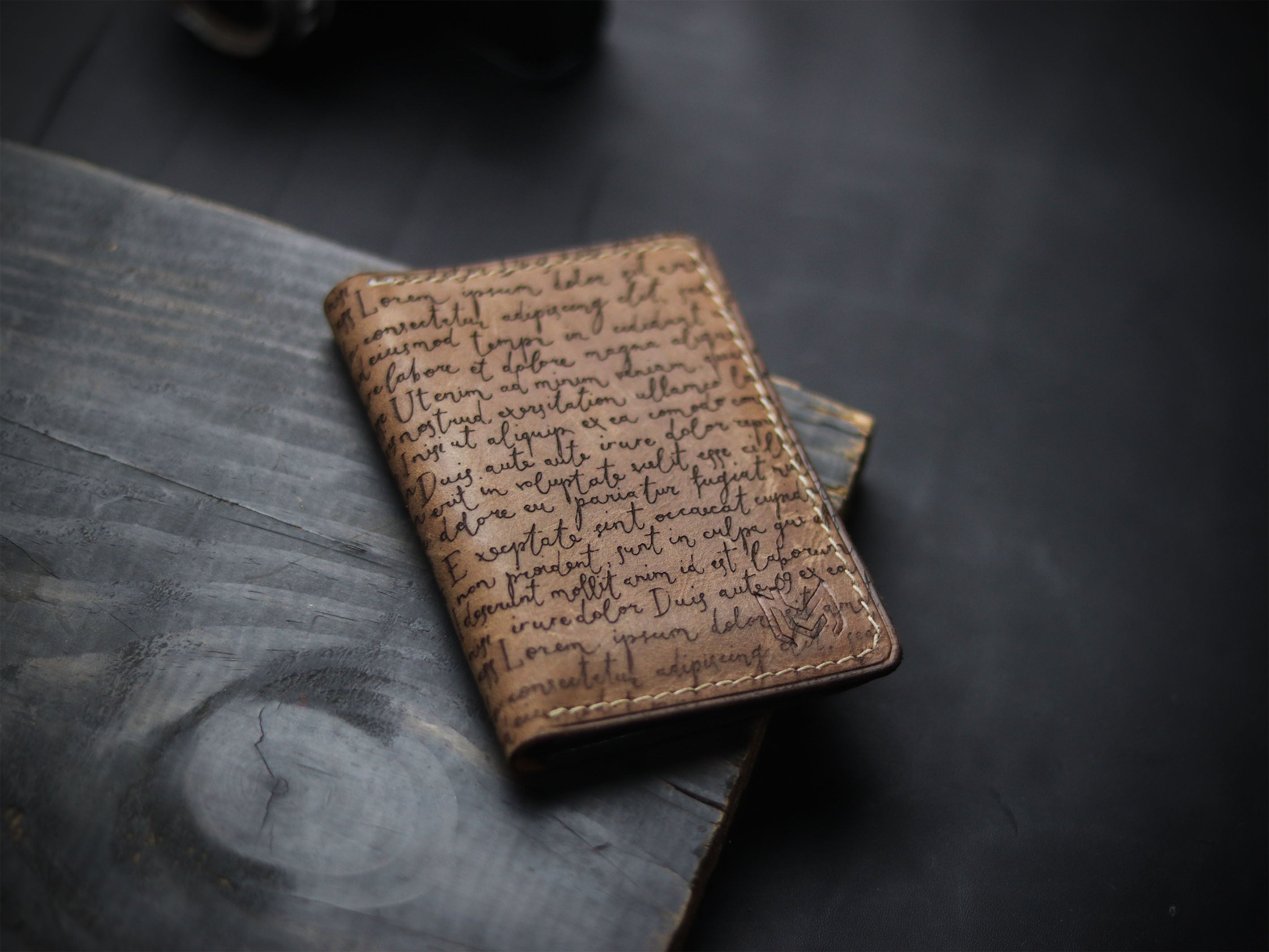 ARTEMUS - RUSTY BROWN (ENGRAVED)